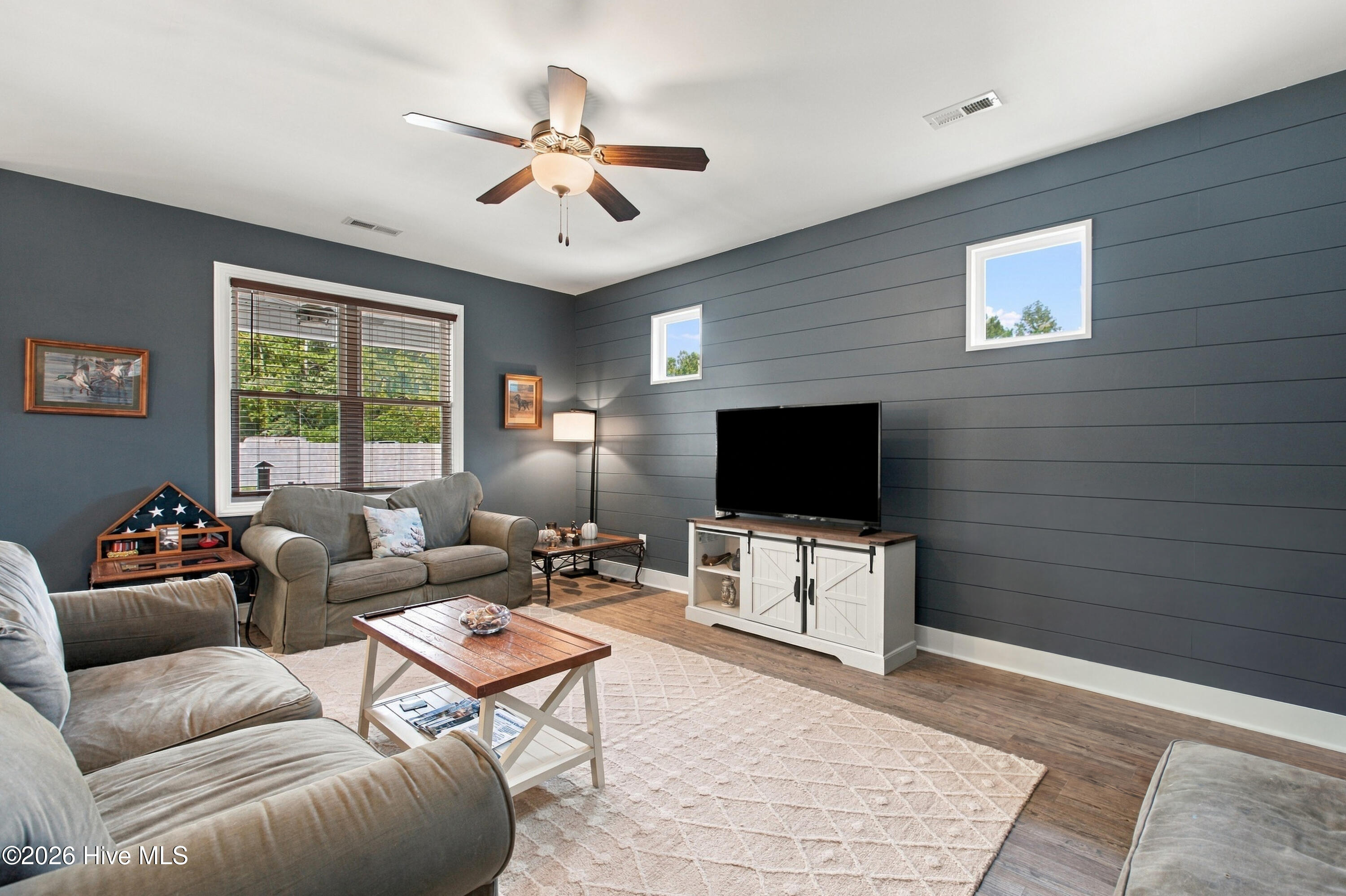 114 E Camp Kiro Road Property Photo 4