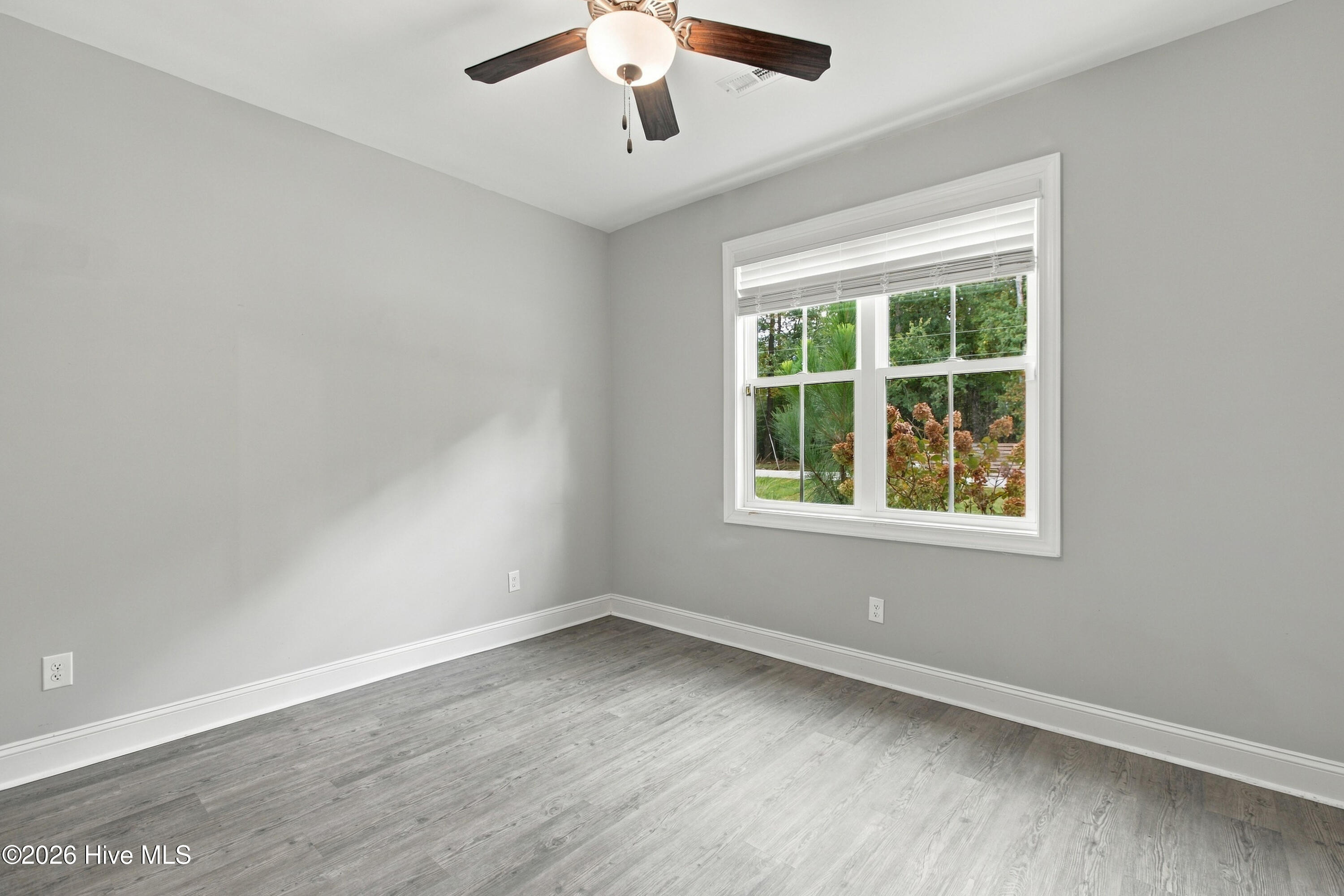 114 E Camp Kiro Road Property Photo 27
