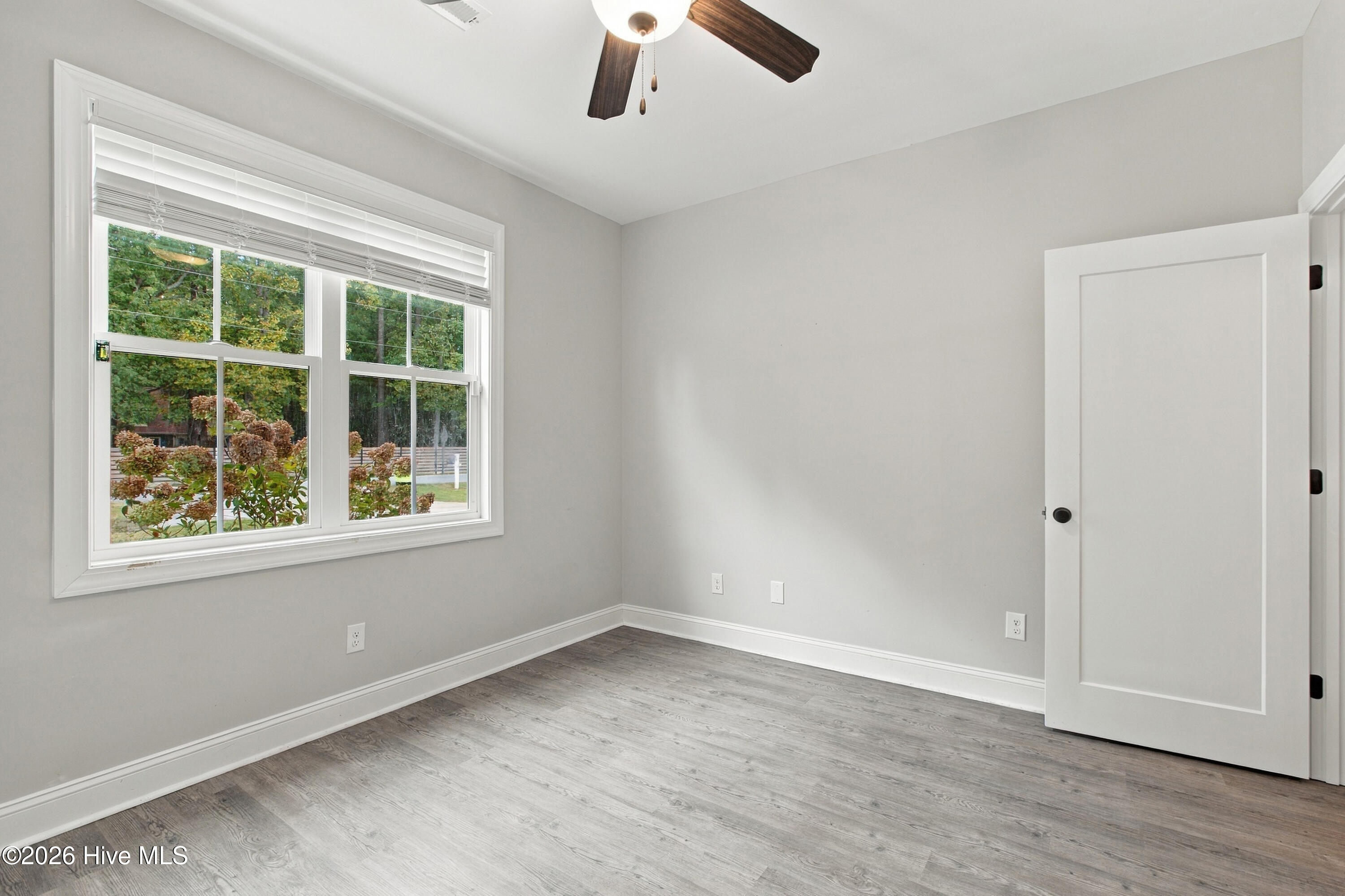 114 E Camp Kiro Road Property Photo 29