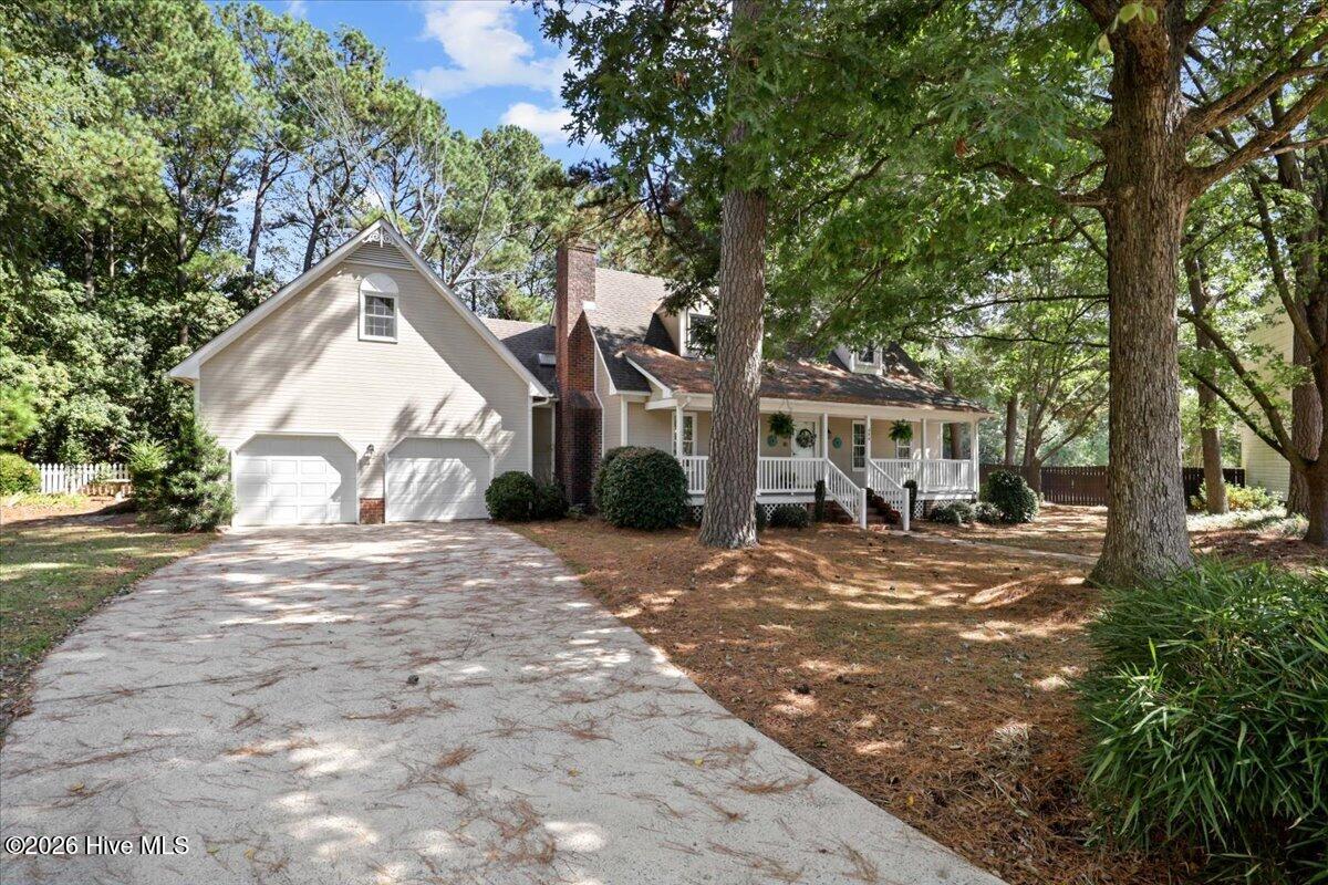 305 Rosewood Gardens Property Photo 3