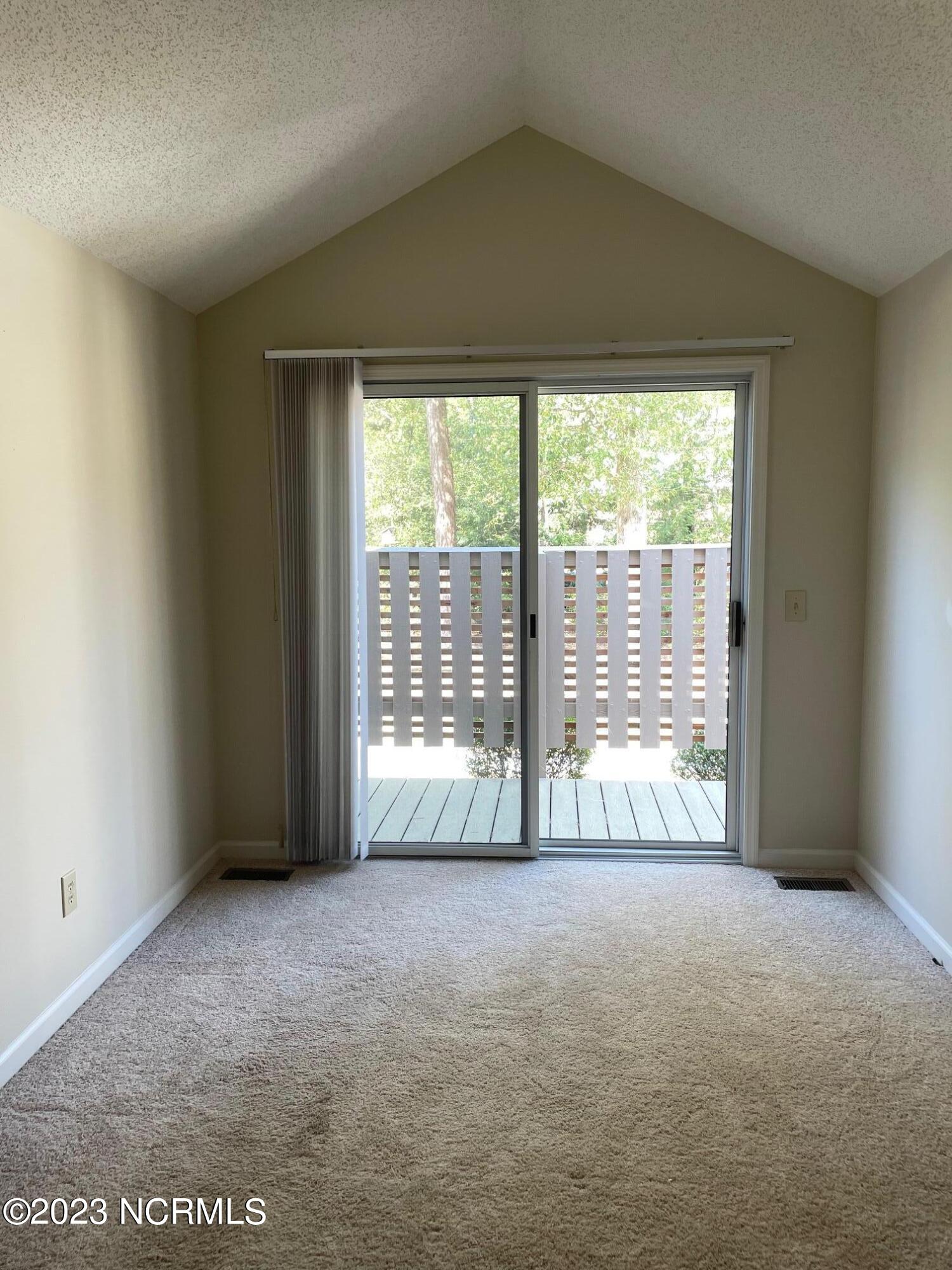 260 Saint Andrews Drive Property Photo 12