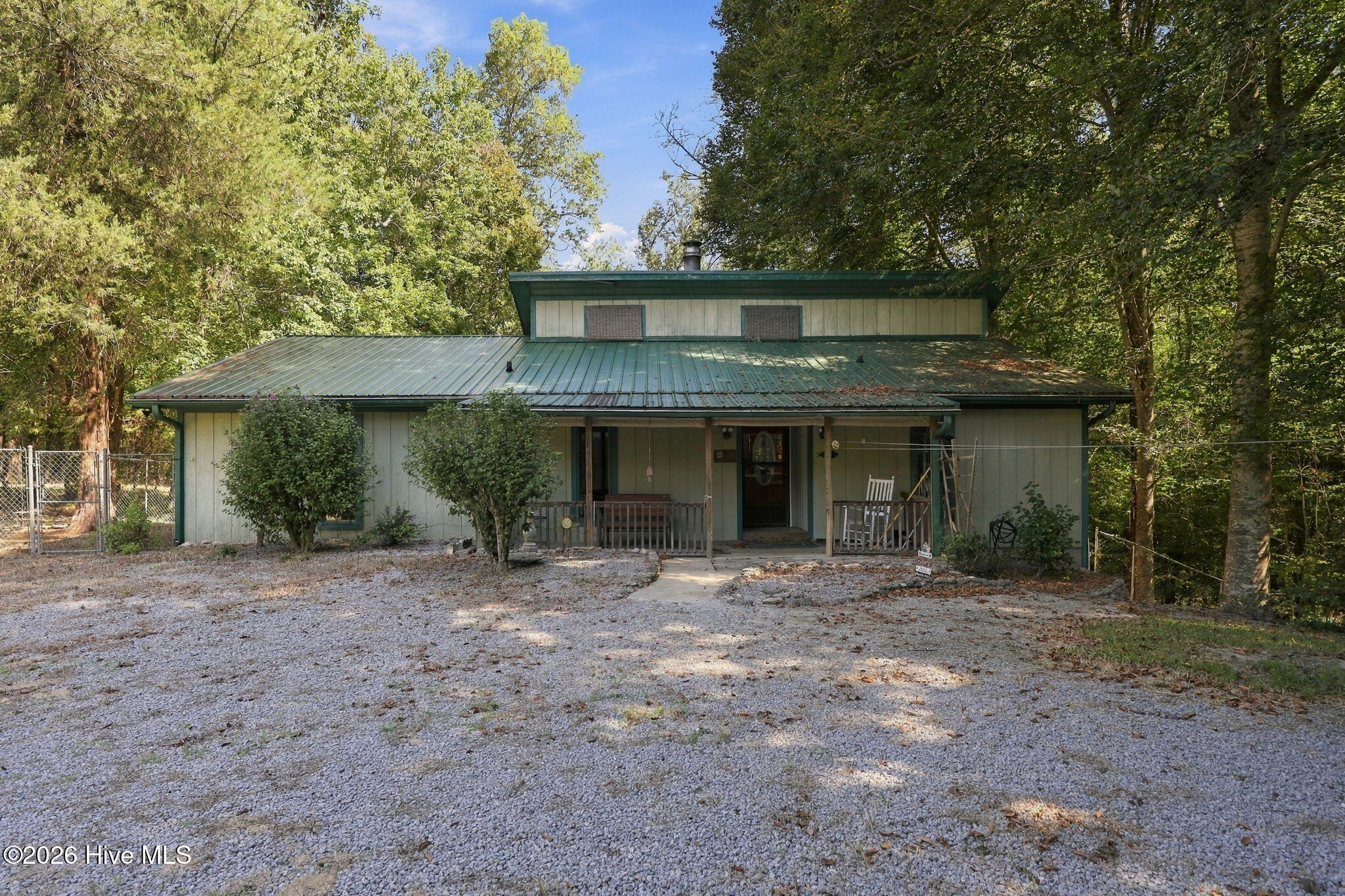 400 Fort Hill Drive Property Photo 1