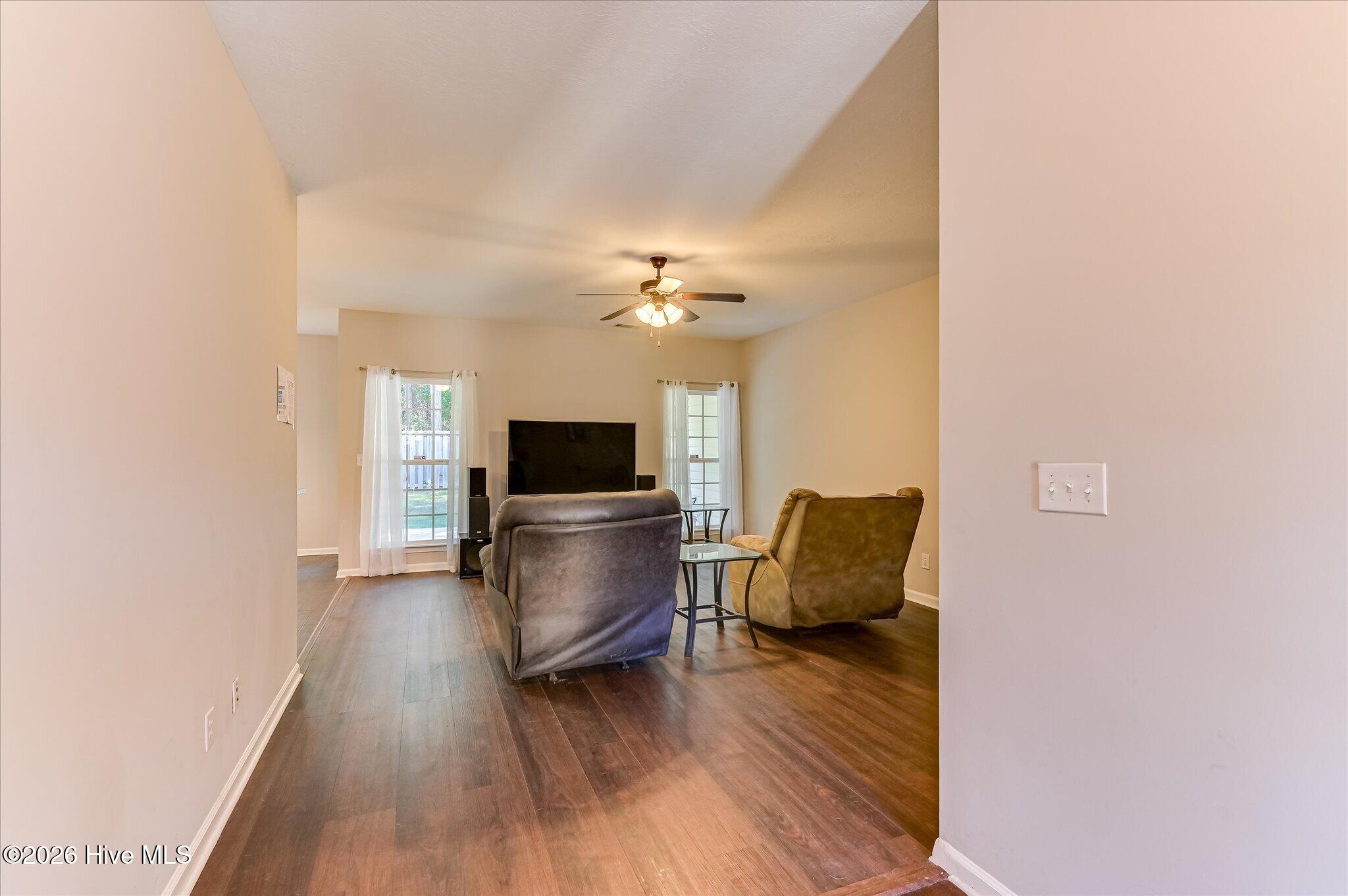 300 Foxchase Circle Property Photo 7