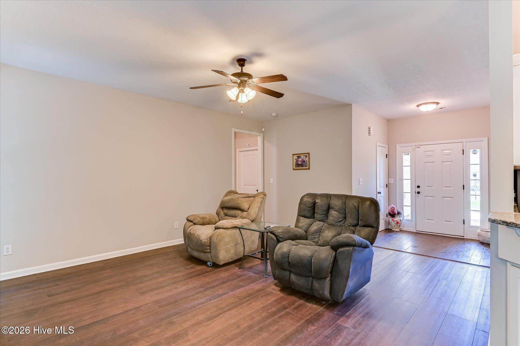 300 Foxchase Circle Property Photo 9