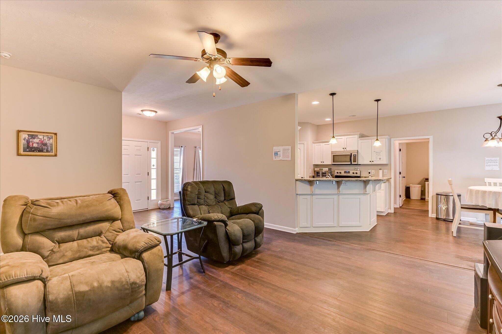 300 Foxchase Circle Property Photo 10