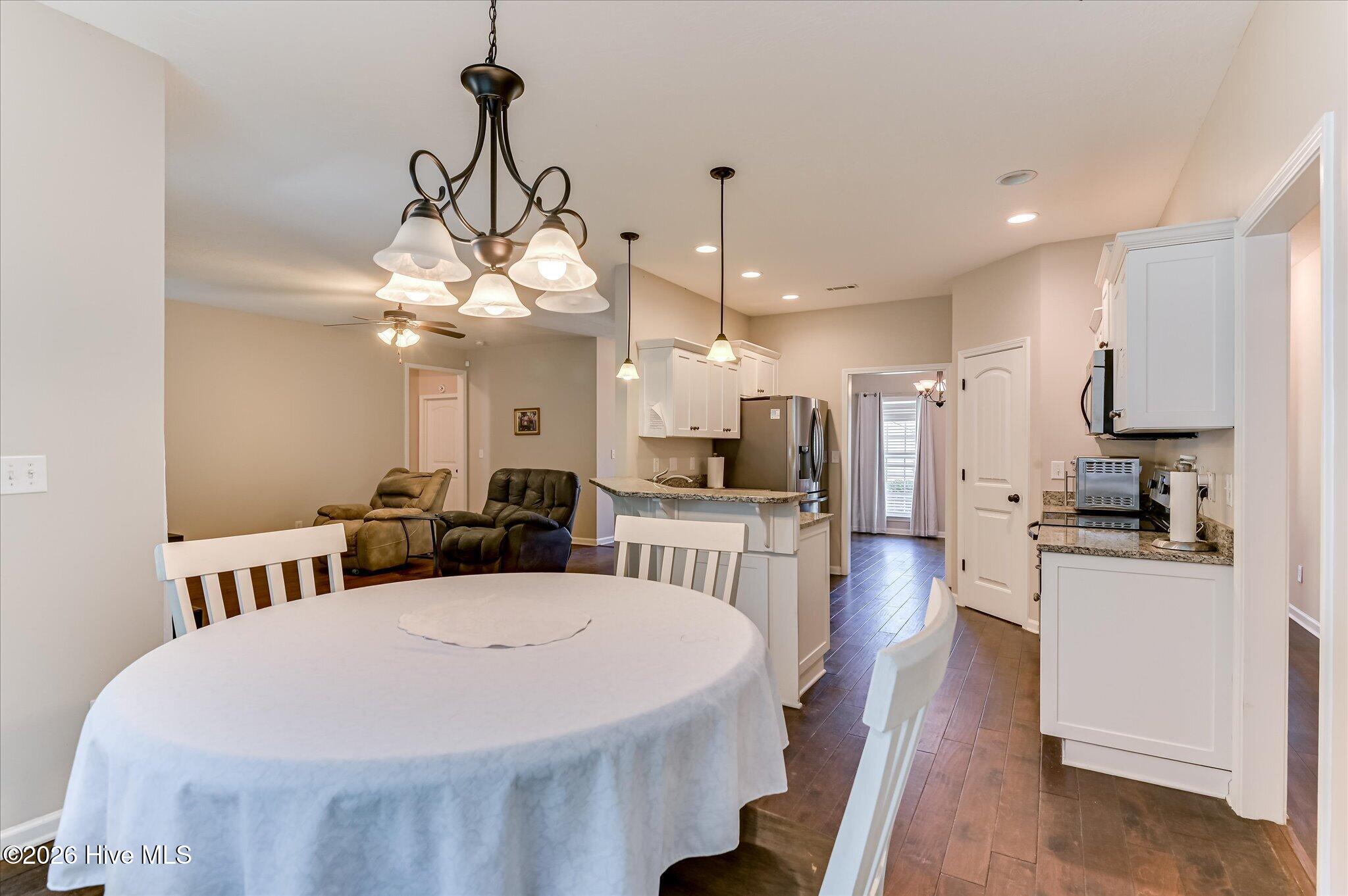 300 Foxchase Circle Property Photo 13