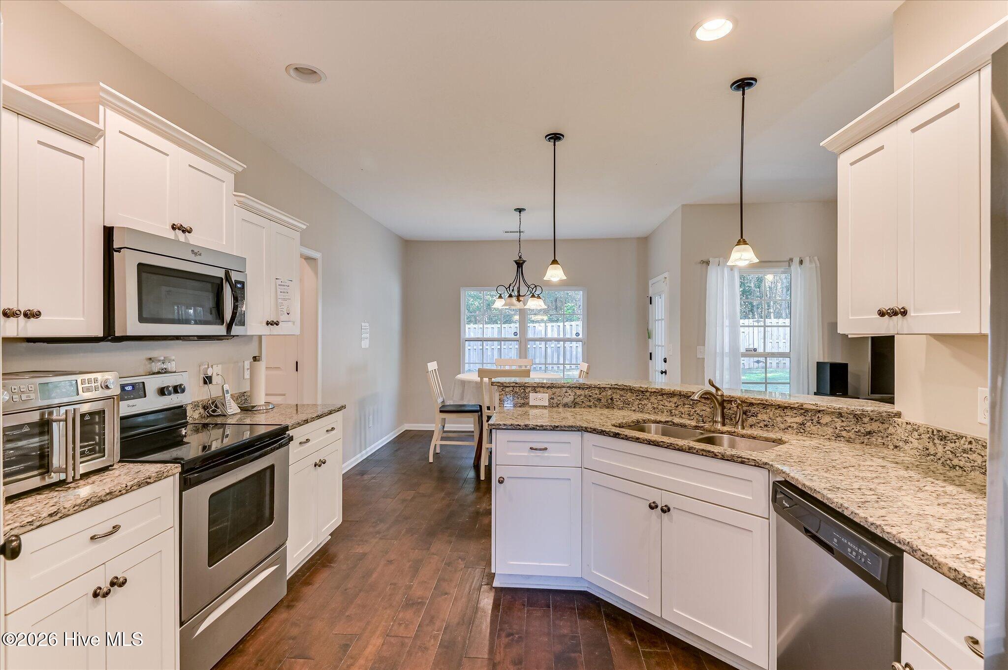 300 Foxchase Circle Property Photo 16