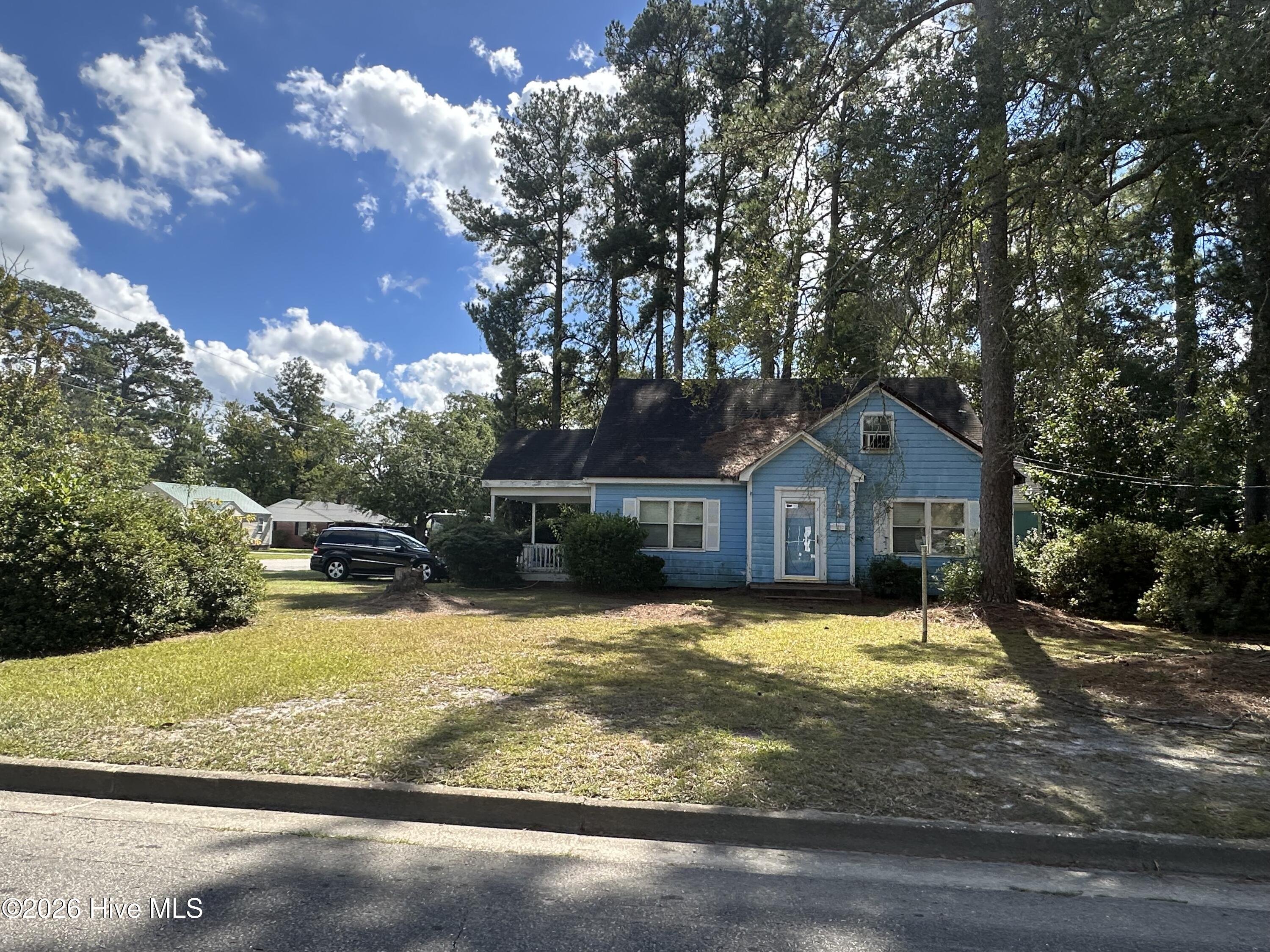 322 E Cavenaugh Street Property Photo 2