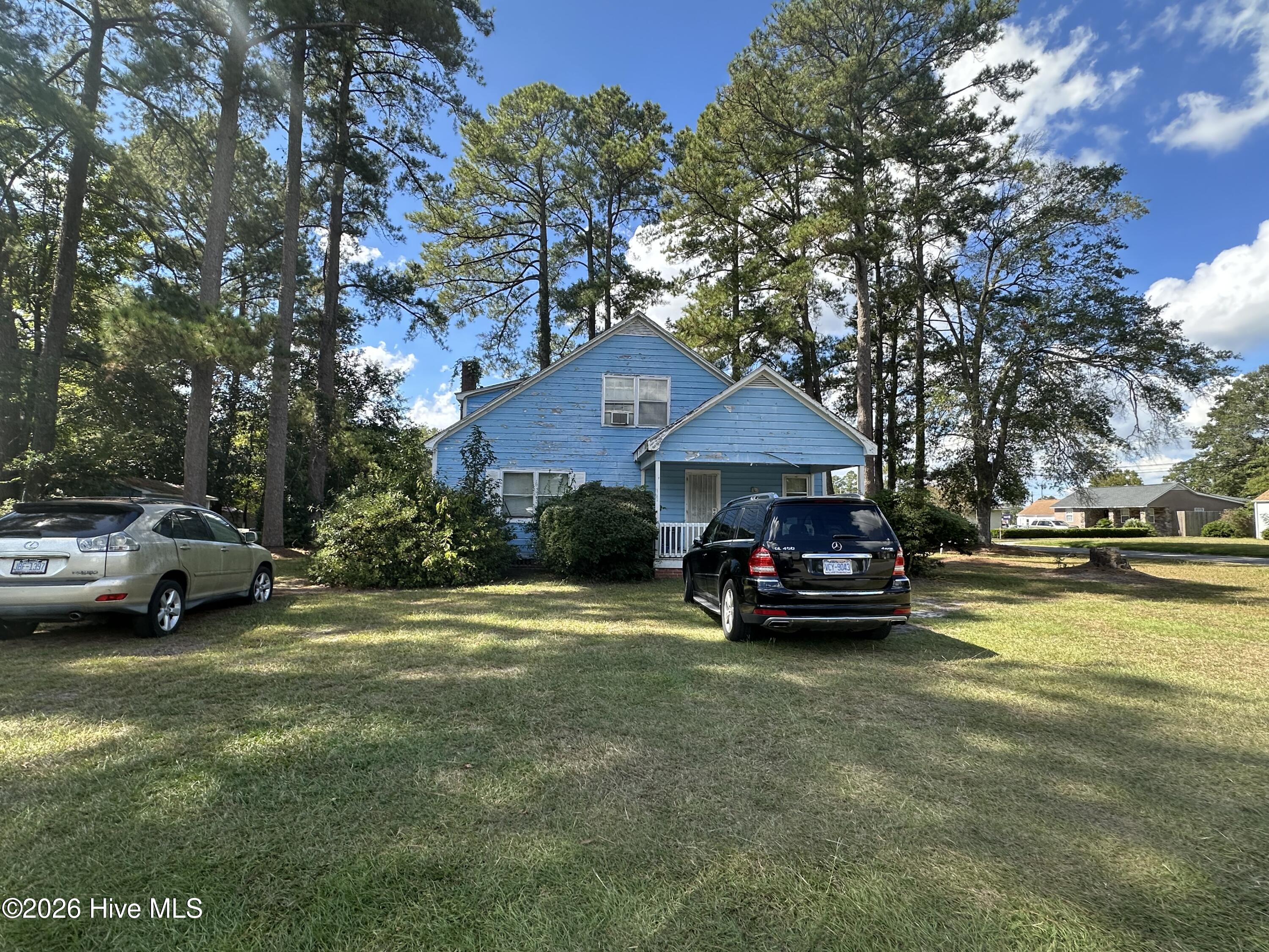 322 E Cavenaugh Street Property Photo 8