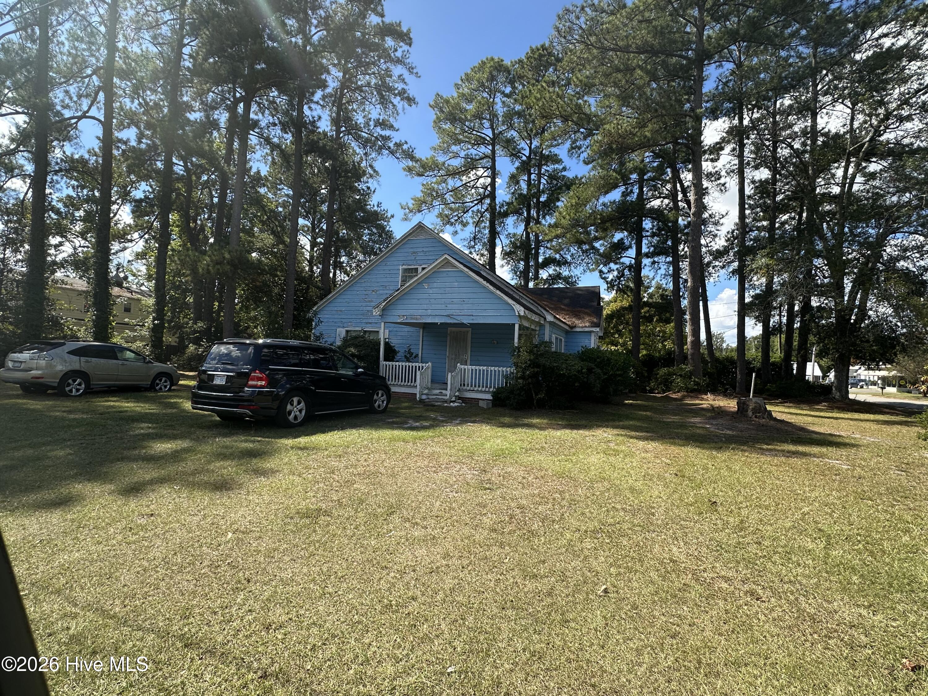 322 E Cavenaugh Street Property Photo 9