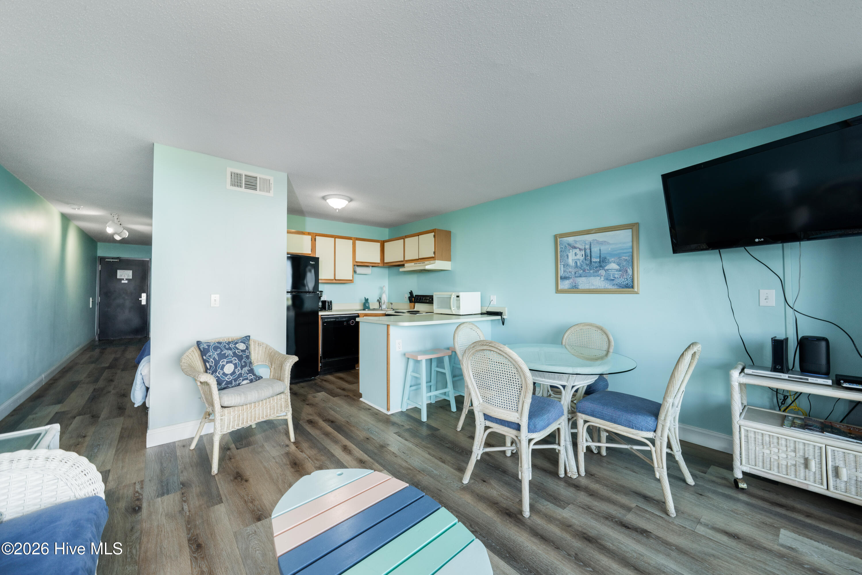 1615 Lake Park Boulevard S Unit 106 Property Photo 11