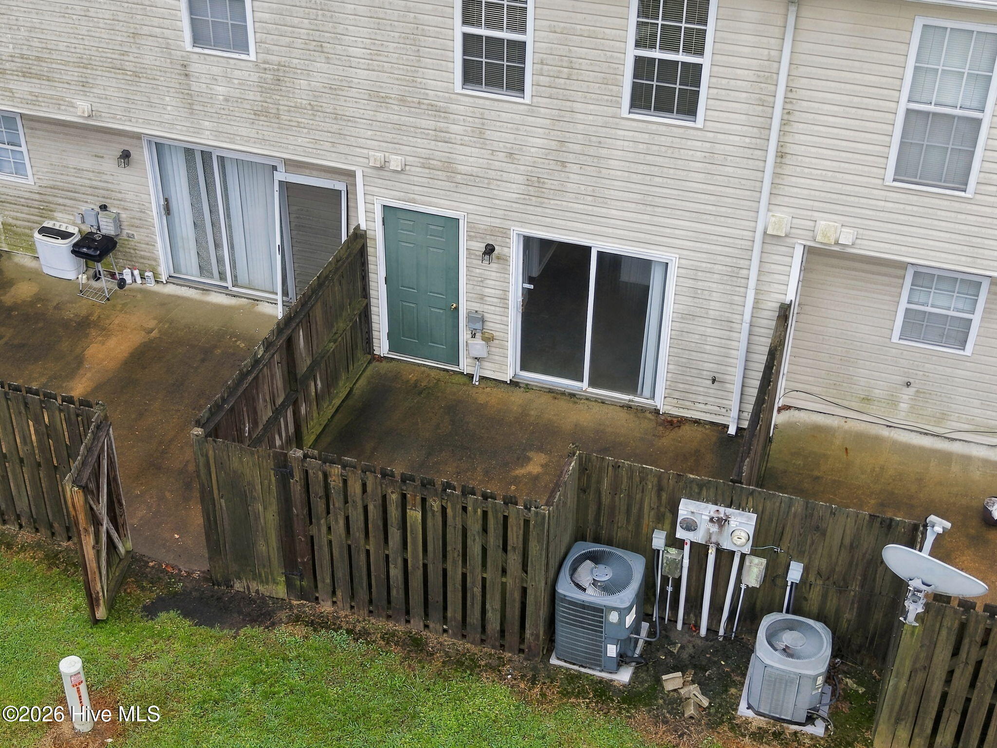 2300 Vineyard Drive Property Photo 5