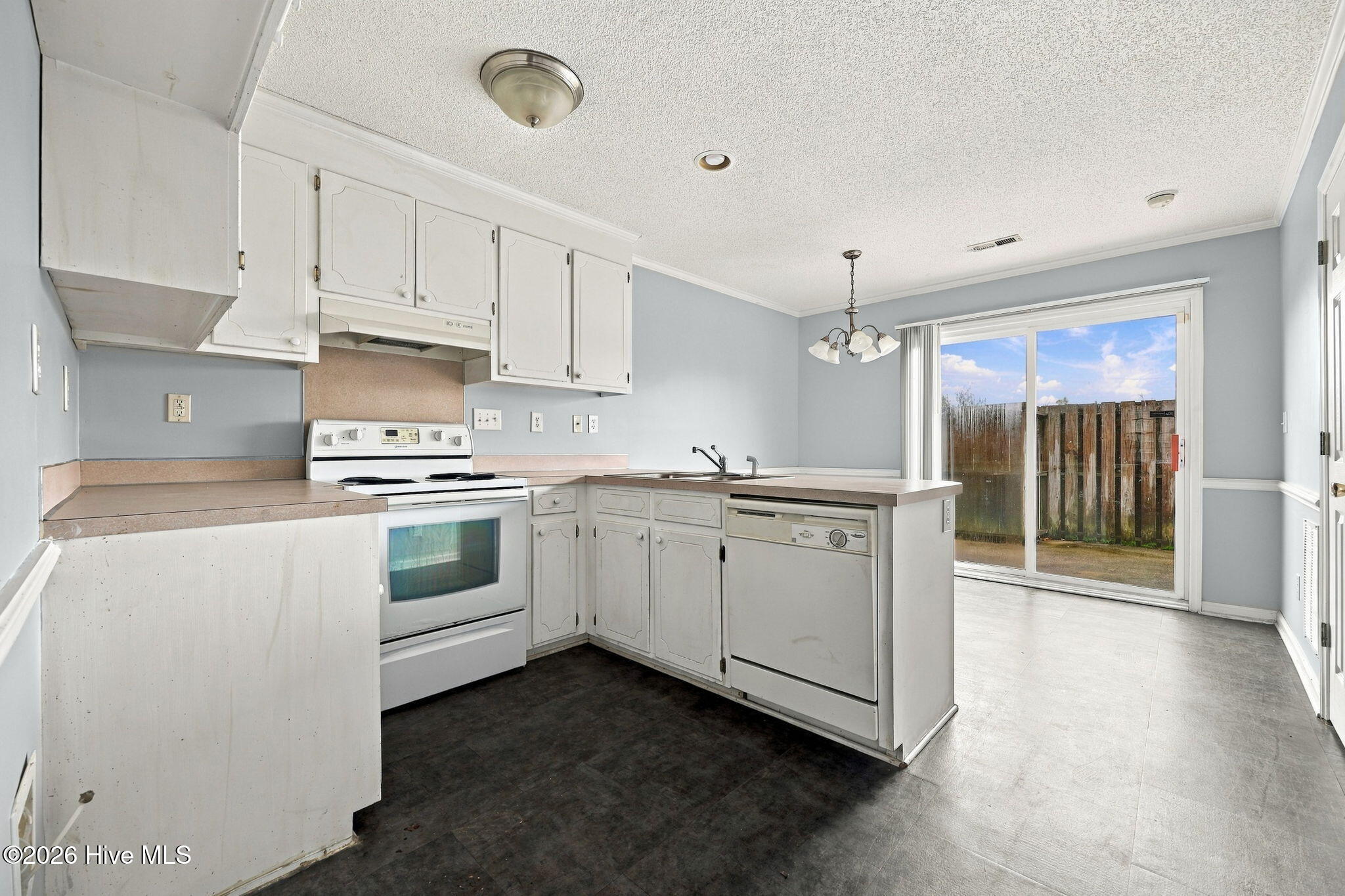 2300 Vineyard Drive Property Photo 12