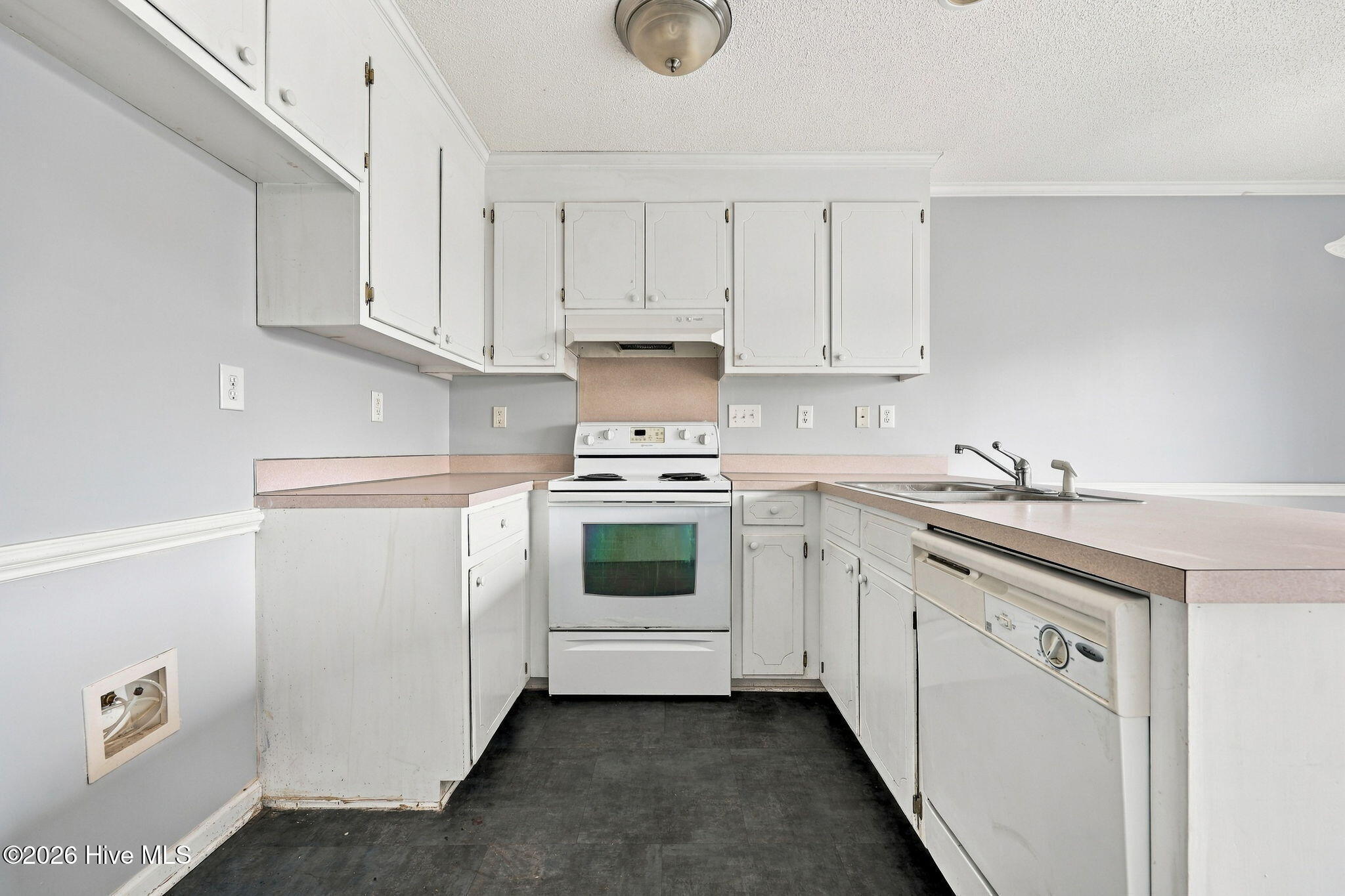 2300 Vineyard Drive Property Photo 13