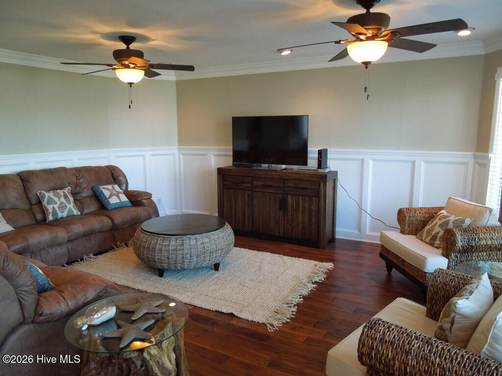 148 Midway Circle Property Photo 2