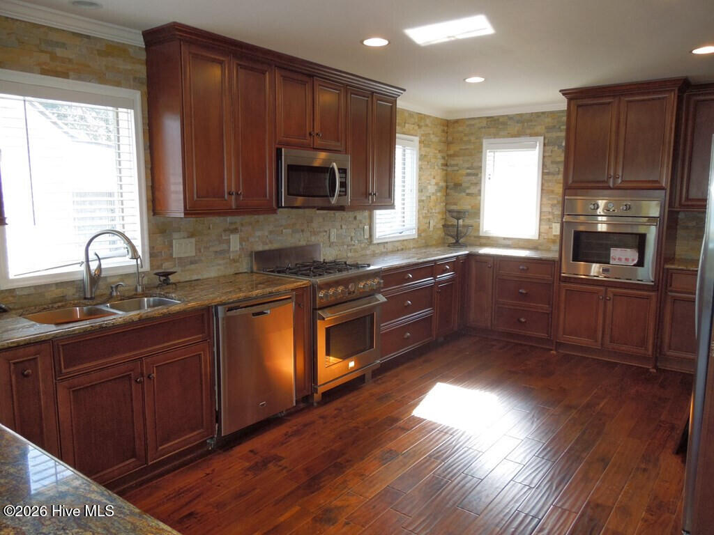 148 Midway Circle Property Photo 5