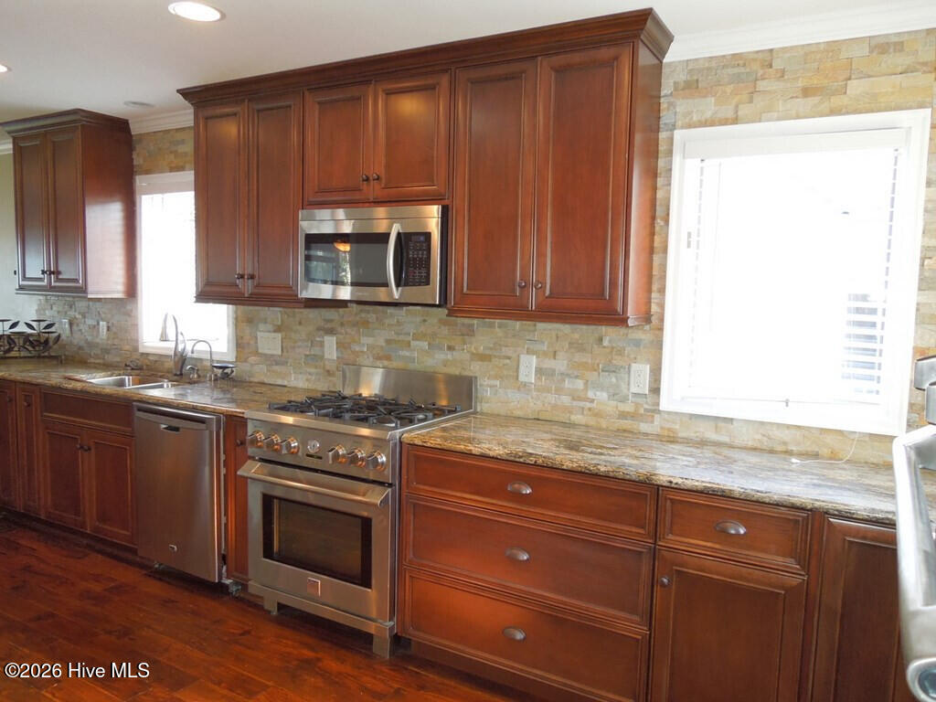 148 Midway Circle Property Photo 6