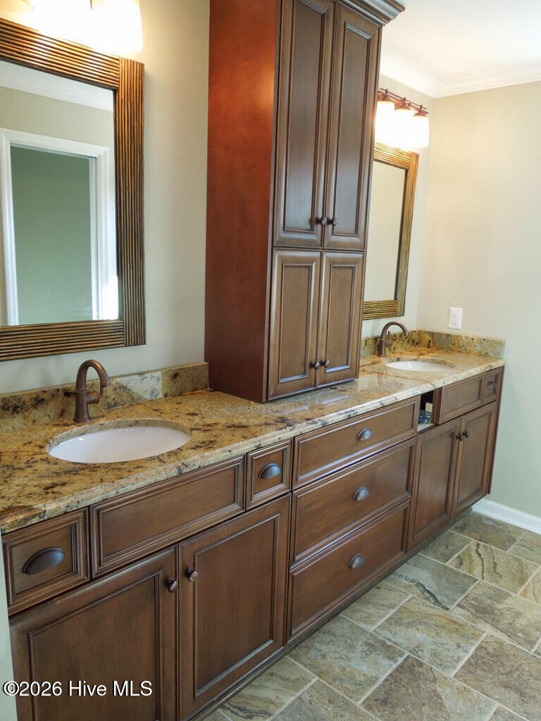 148 Midway Circle Property Photo 14