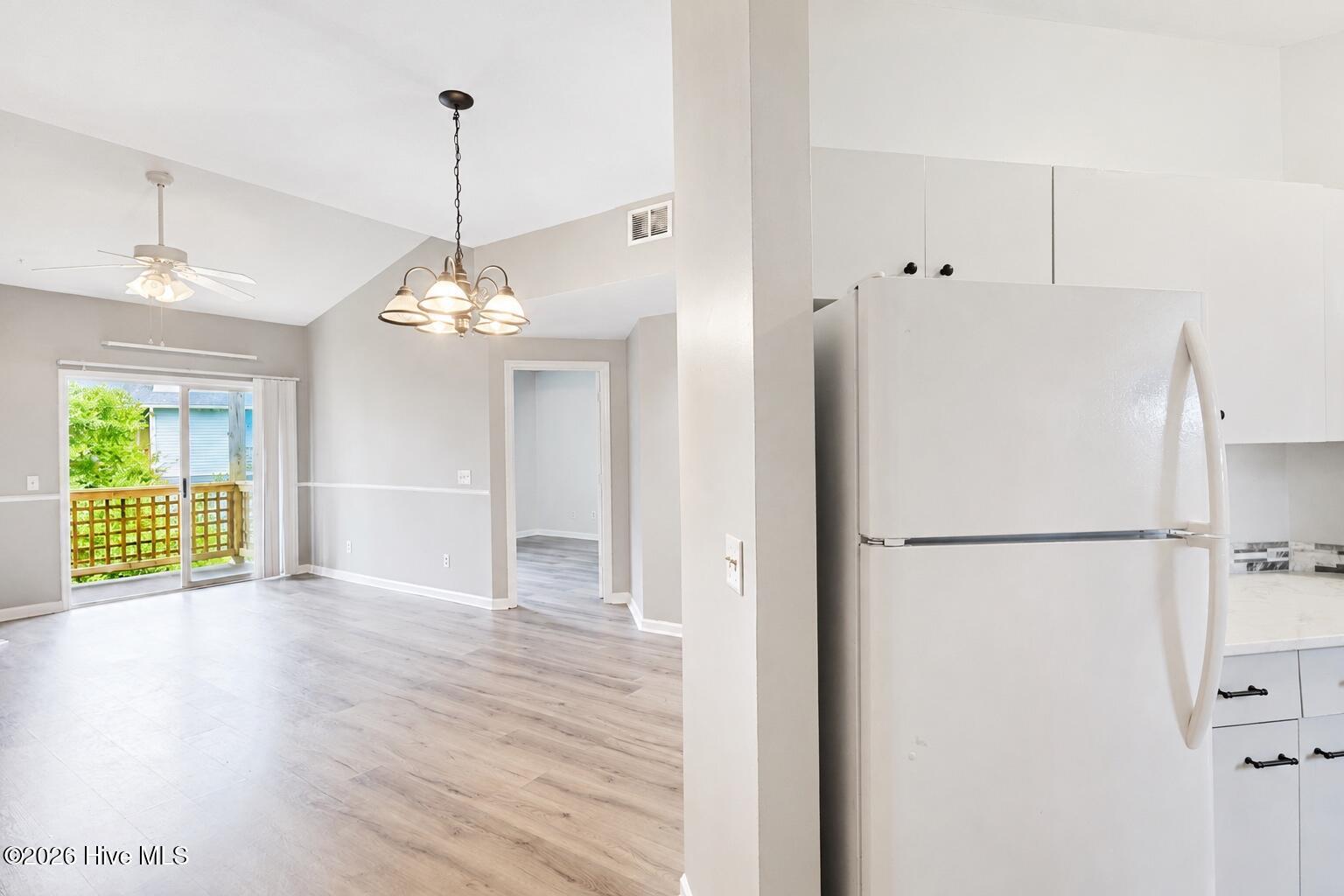 4230 Wilshire Boulevard Apt 306 Property Photo 6