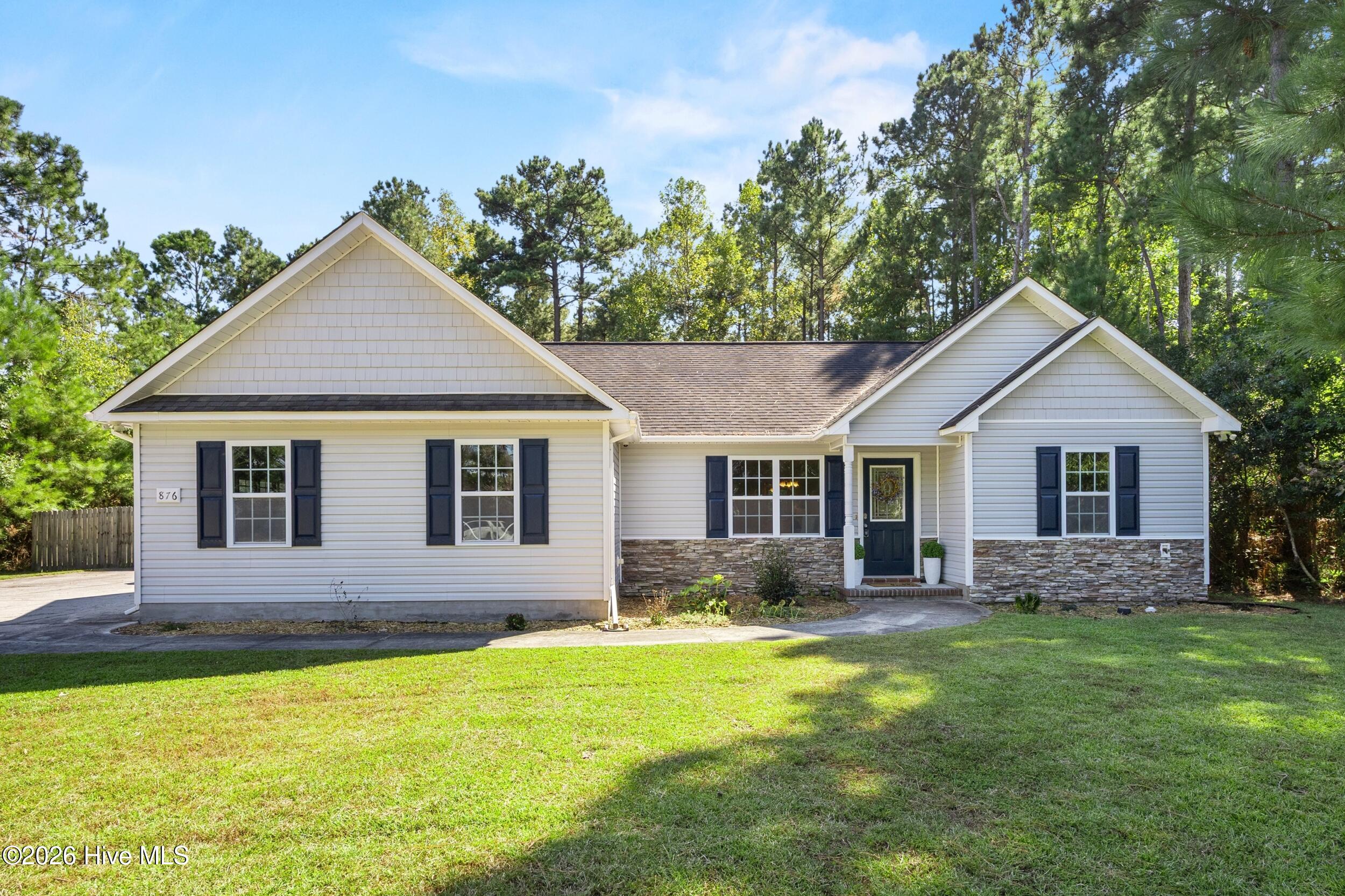 876 Old Folkstone Road Property Photo 1