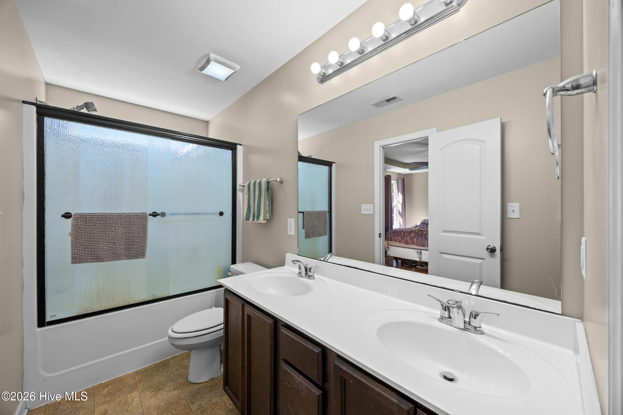 876 Old Folkstone Road Property Photo 17