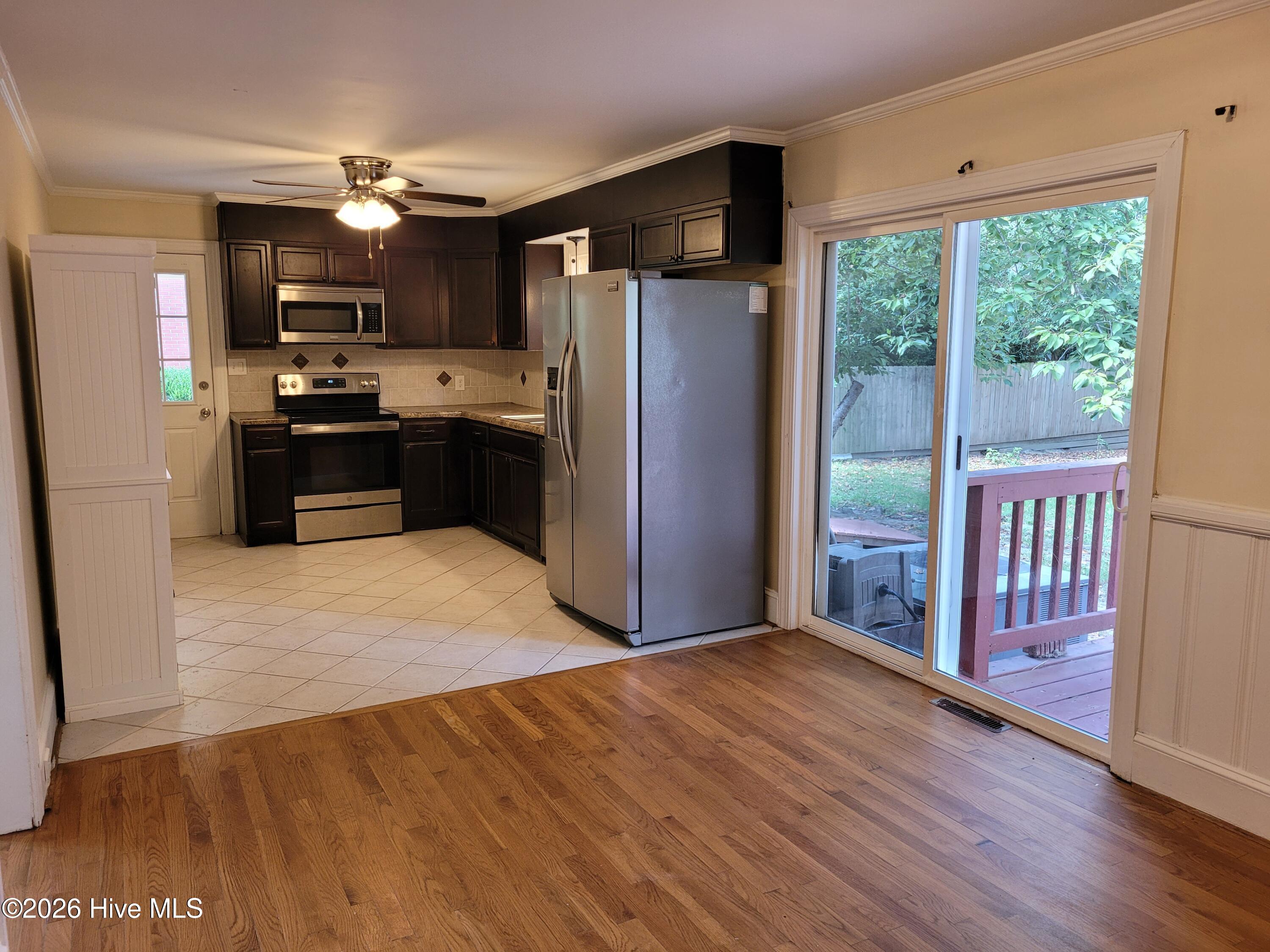 2419 Slay Drive Property Photo 4