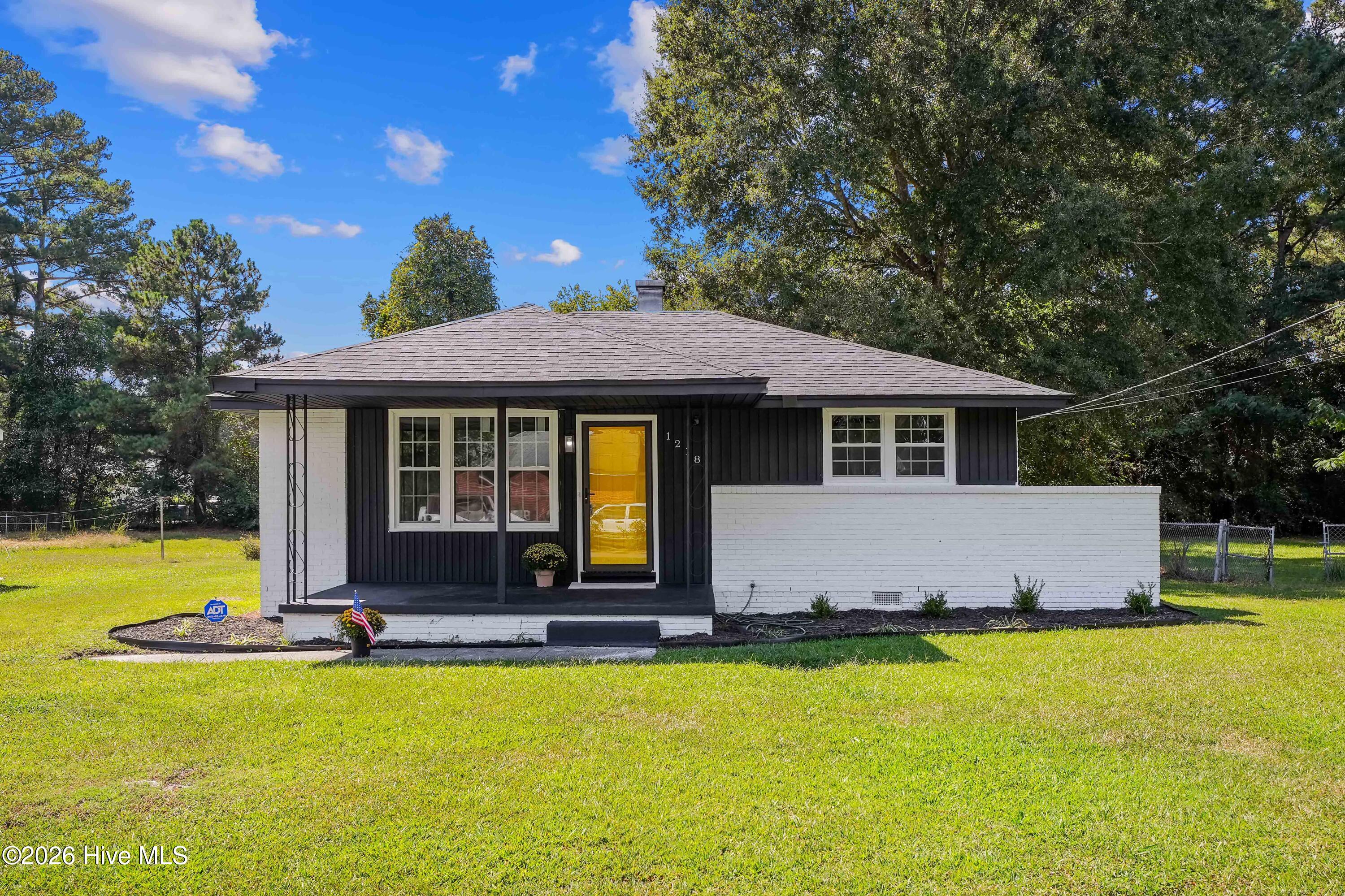 1218 Ferndale Lane Property Photo 1