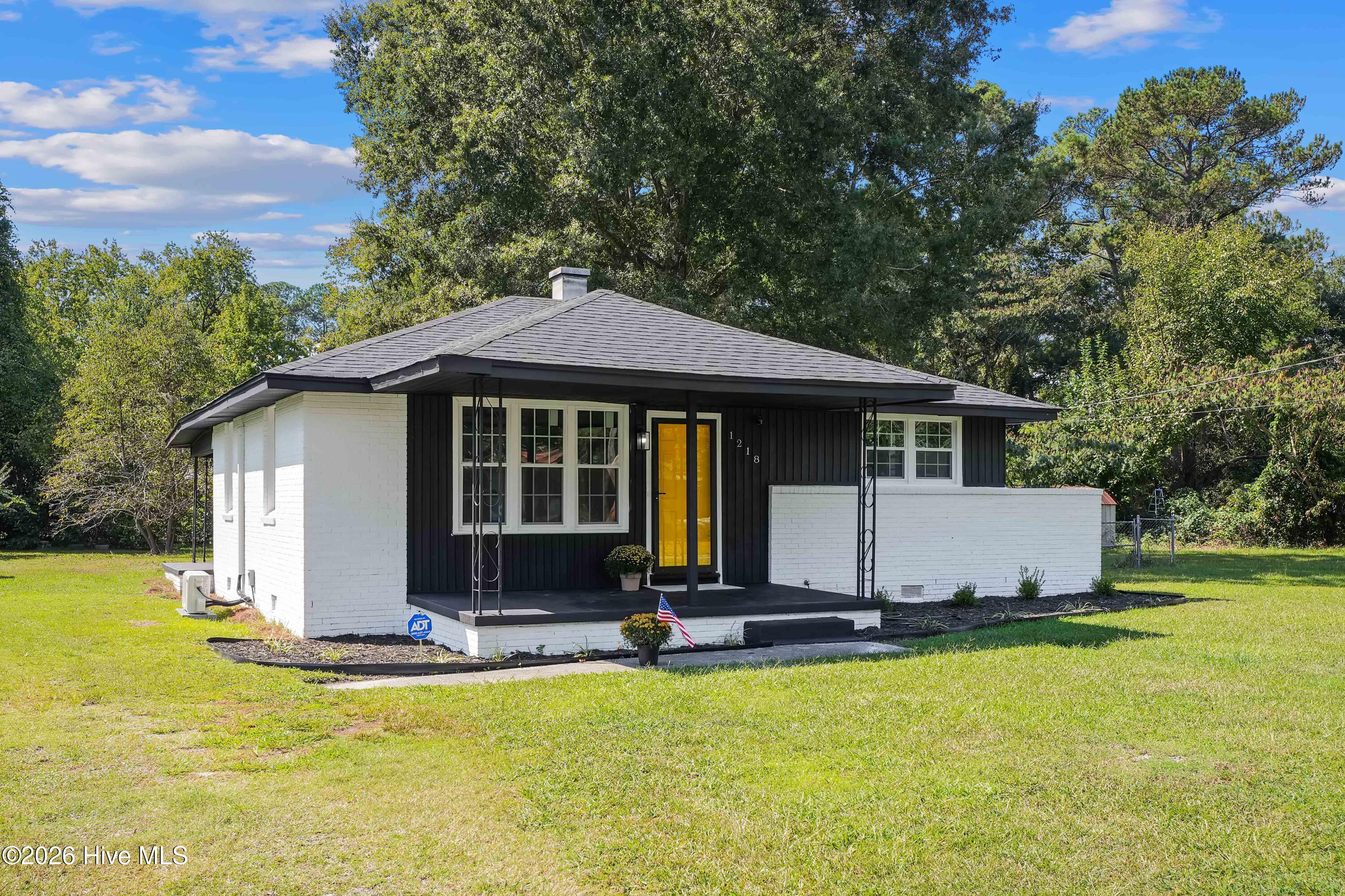 1218 Ferndale Lane Property Photo 3