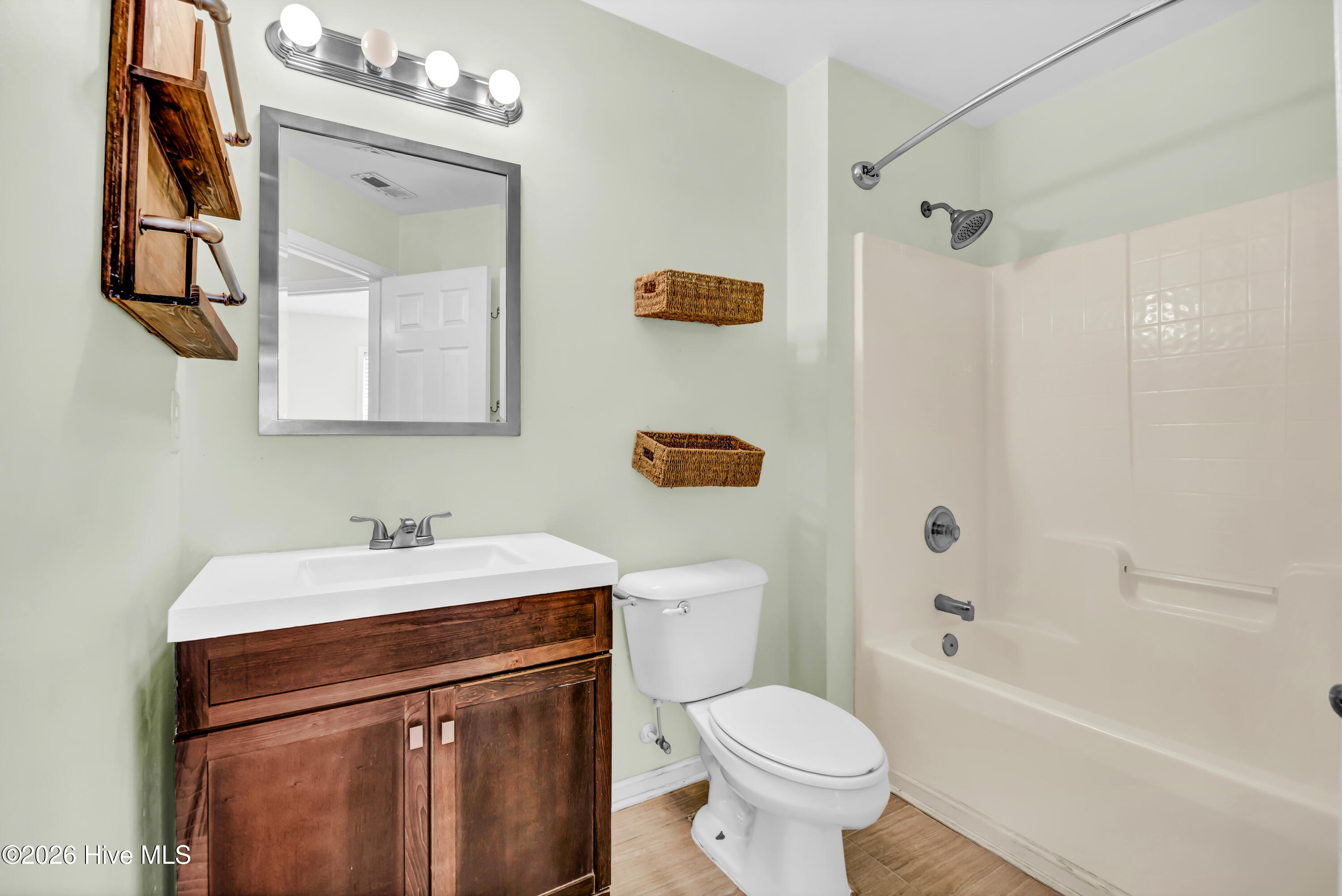 1148 Amber Pines Drive Property Photo 12