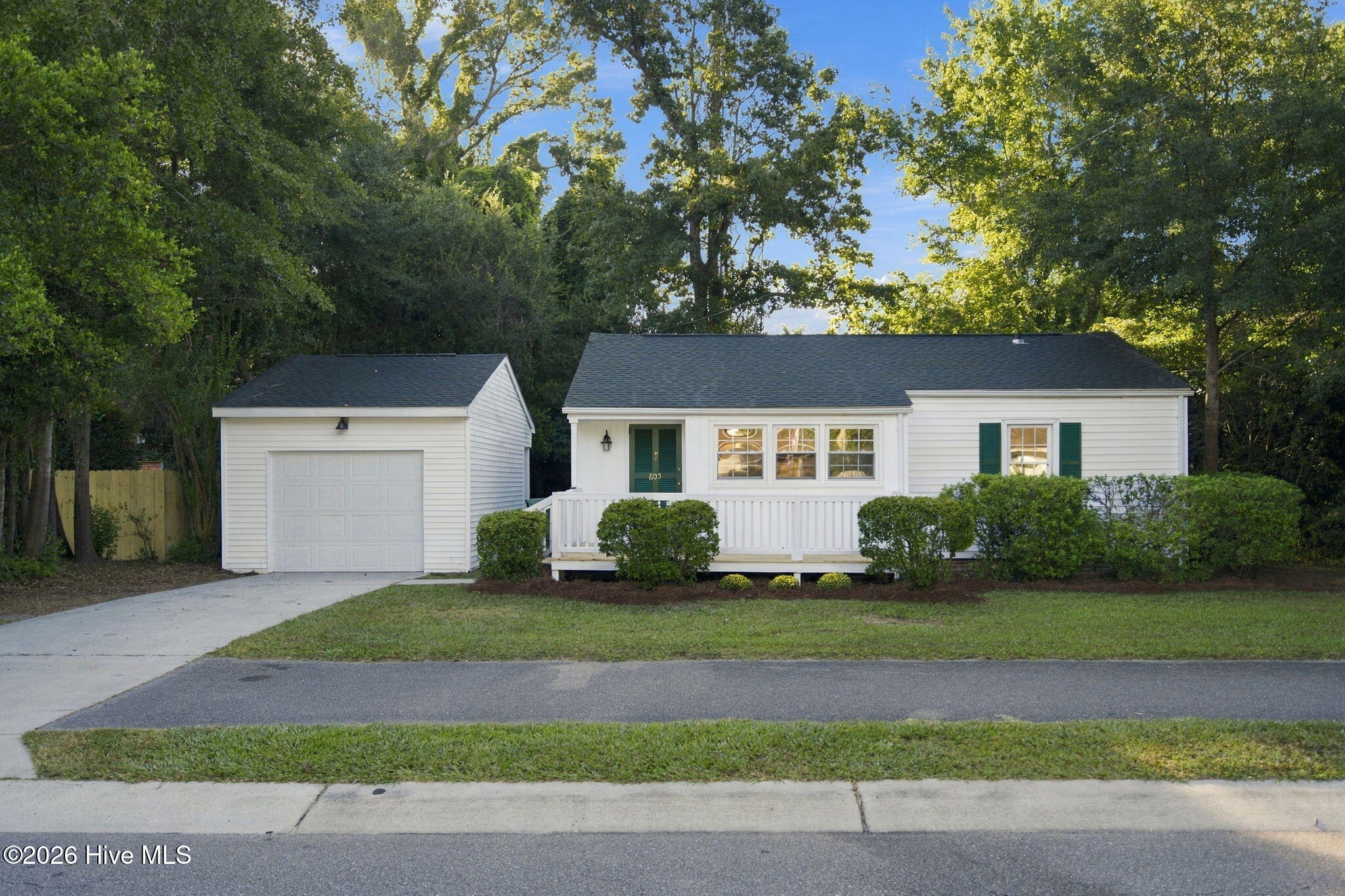 805 Rosemont Avenue Property Photo 1