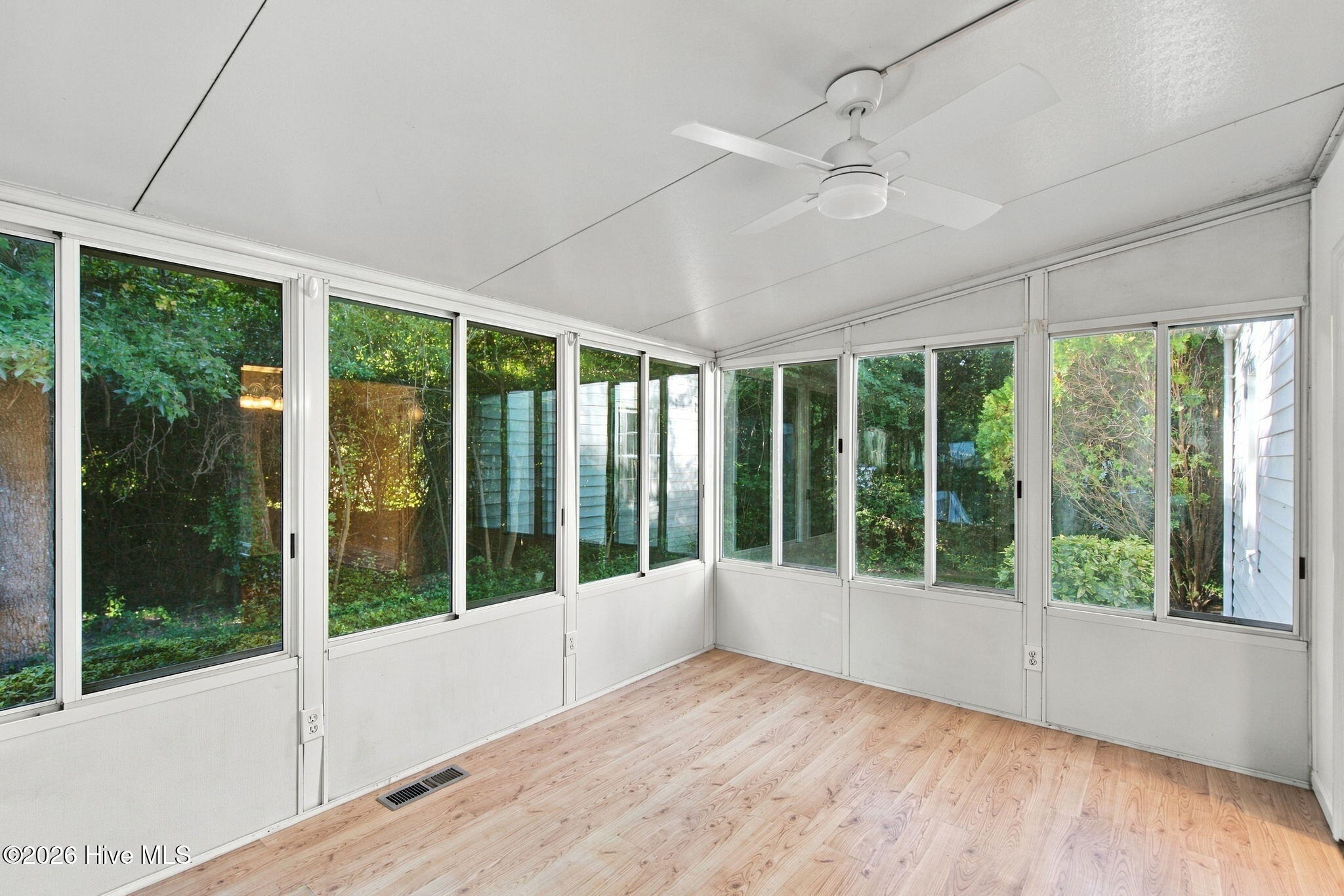 805 Rosemont Avenue Property Photo 24