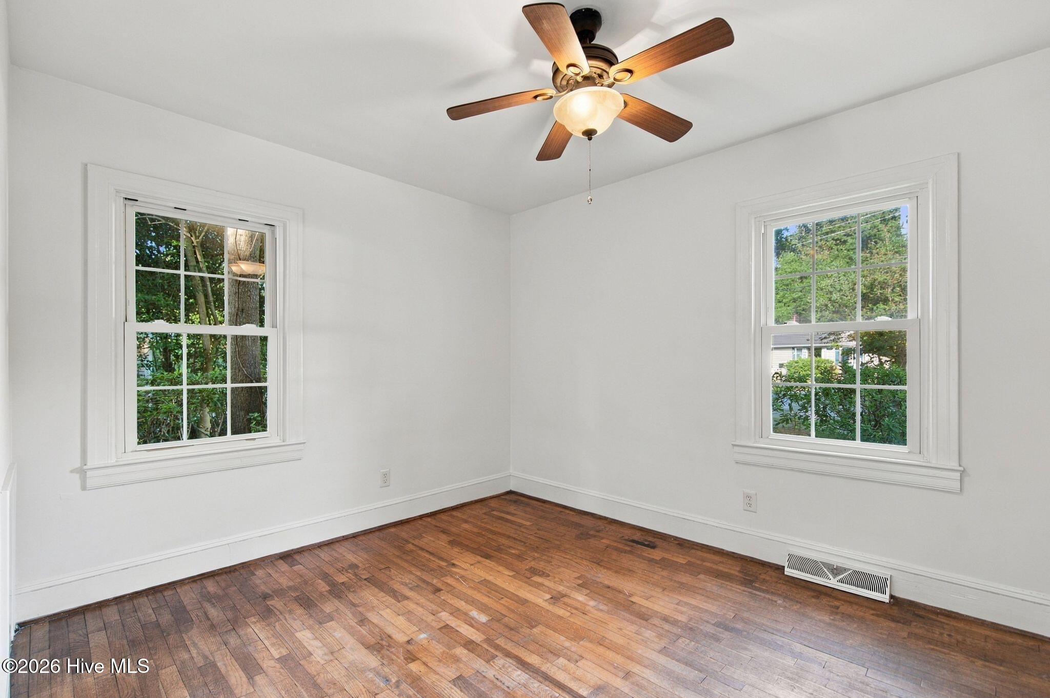 805 Rosemont Avenue Property Photo 25