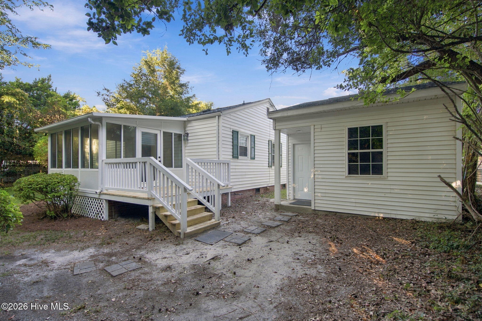 805 Rosemont Avenue Property Photo 39