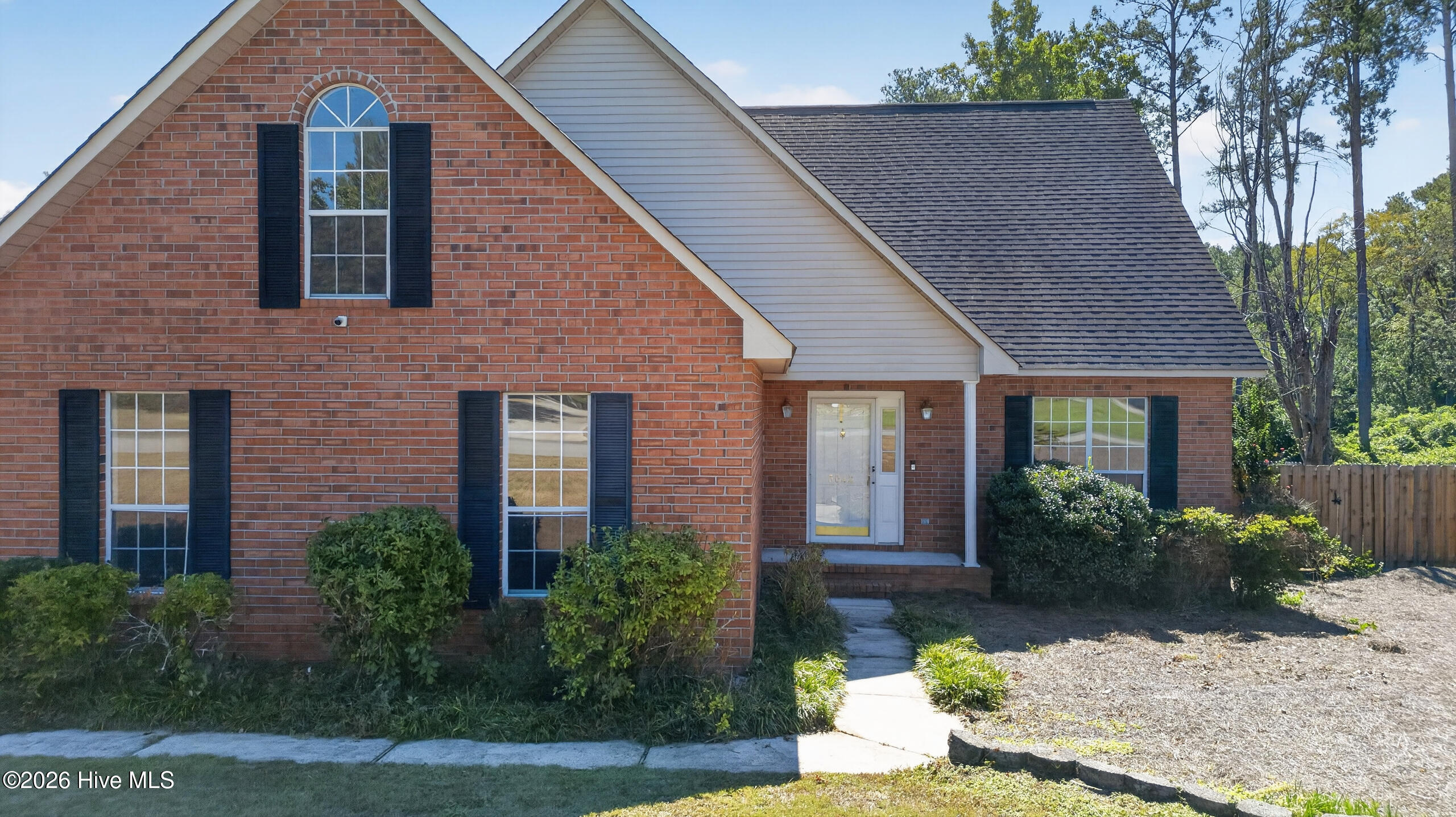 3042 Maplewood Drive Property Photo 3