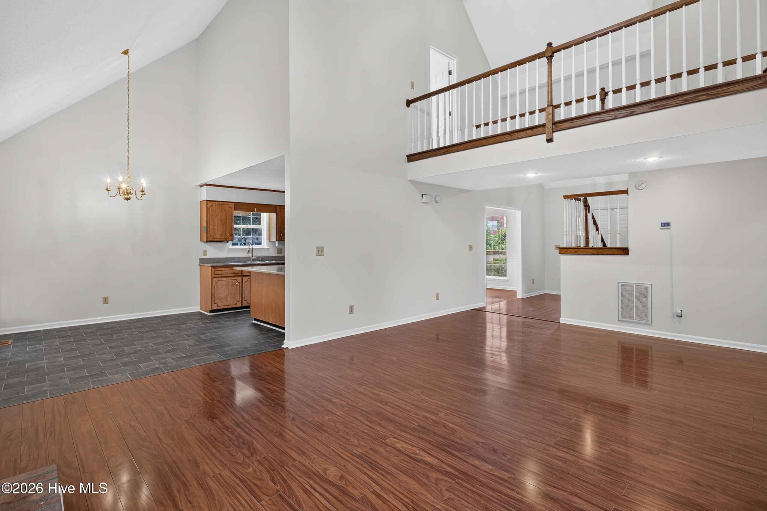 3042 Maplewood Drive Property Photo 16