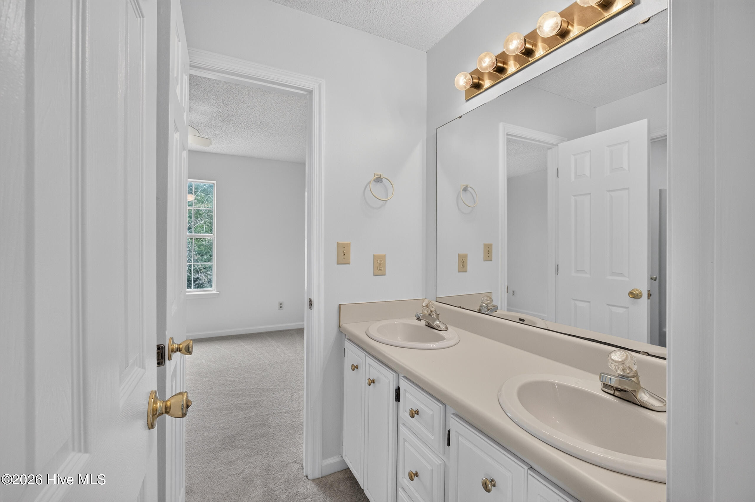 3042 Maplewood Drive Property Photo 32
