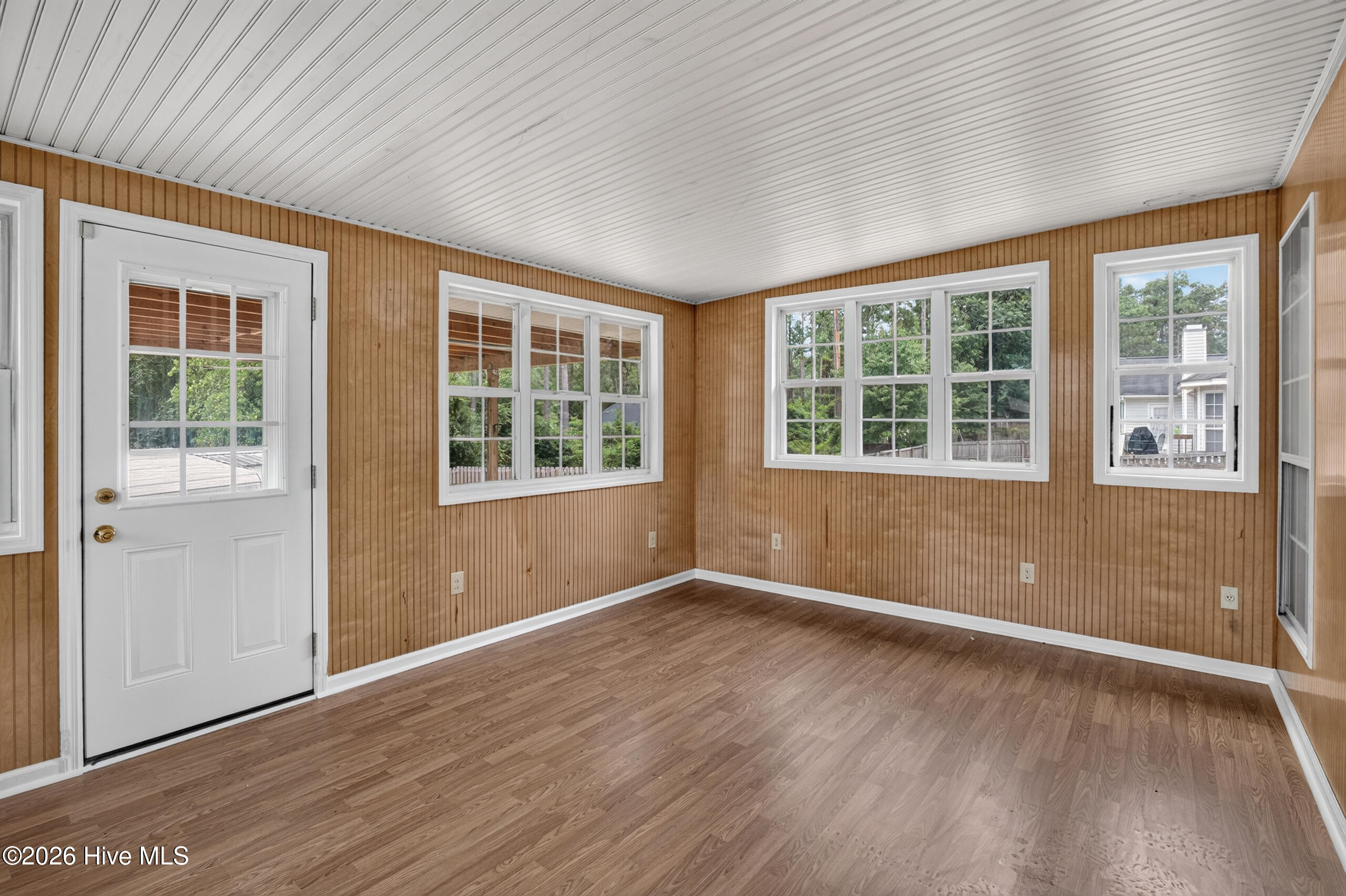 3042 Maplewood Drive Property Photo 42