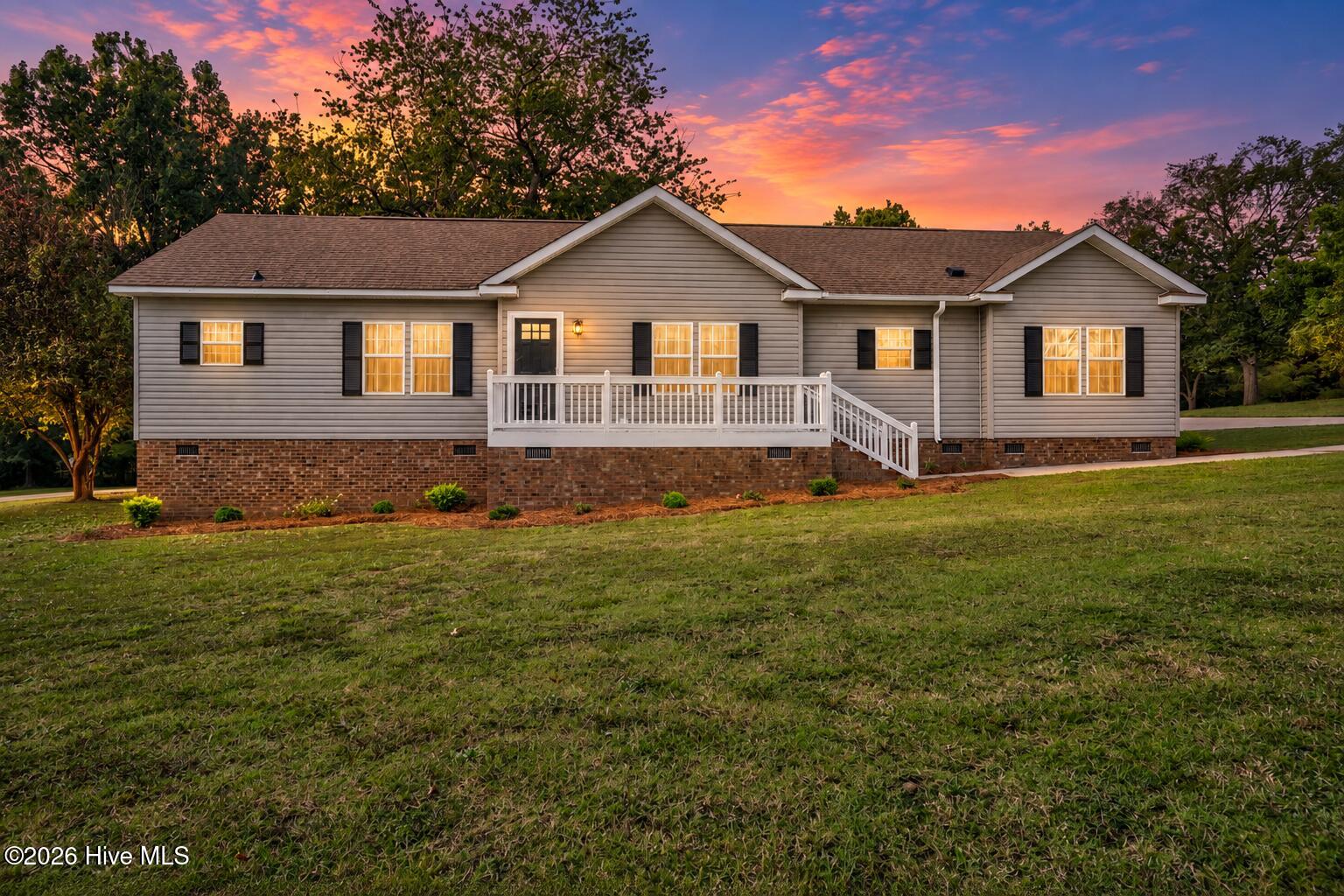 5025 Western Hills Road Property Photo 1