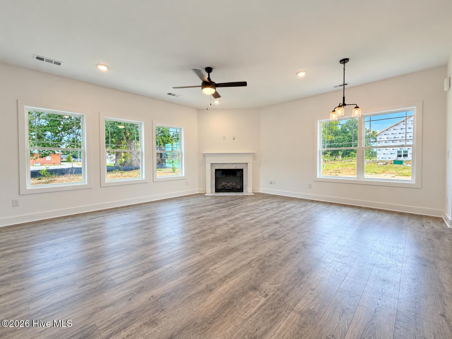 2010 Tharrington Way Property Photo 7