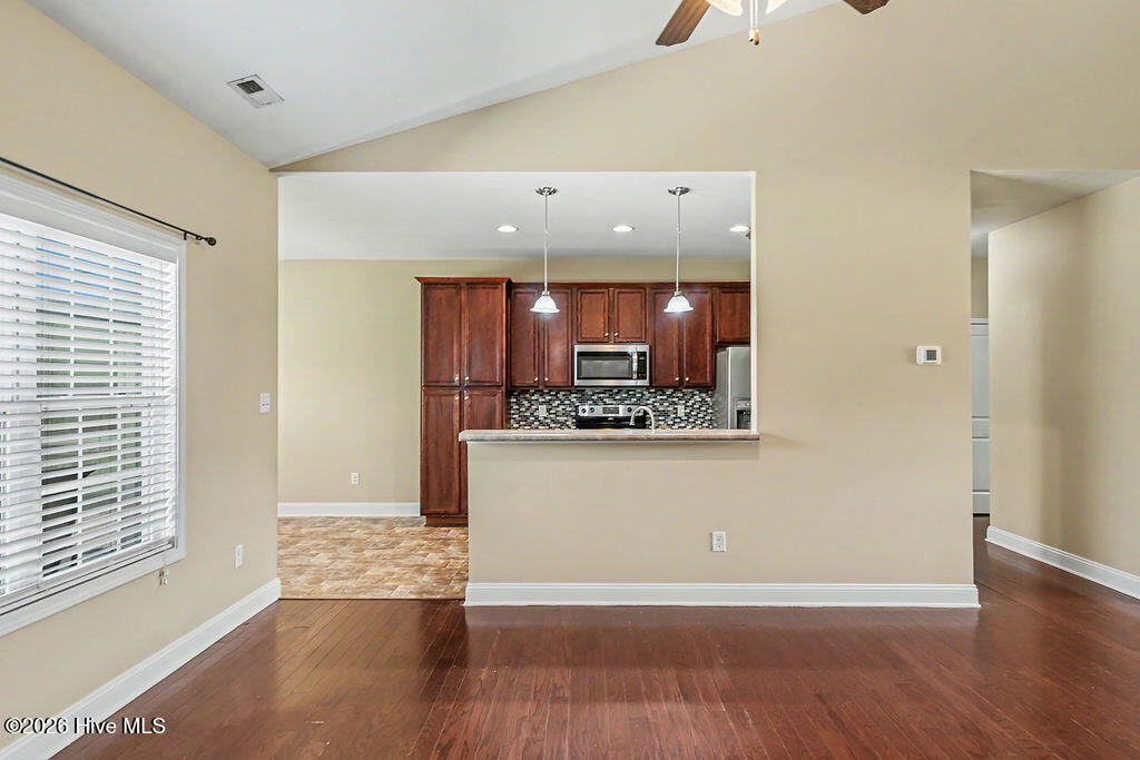 107 Turquoise Drive Property Photo 9