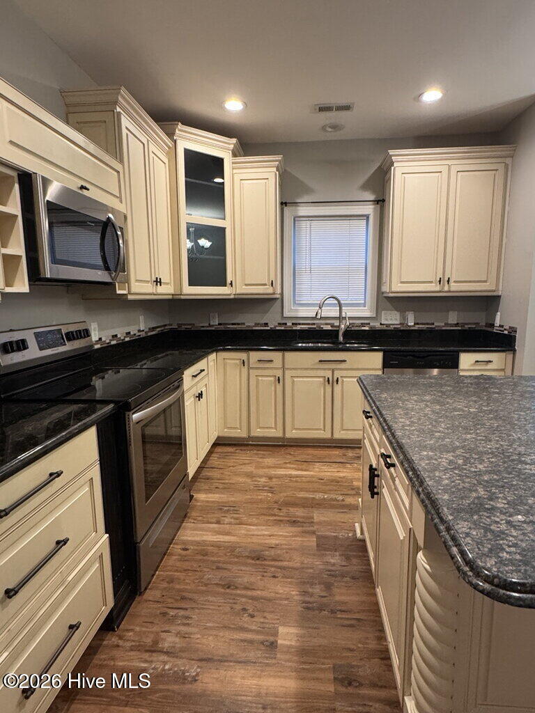 106 Moonstone Court Property Photo 4