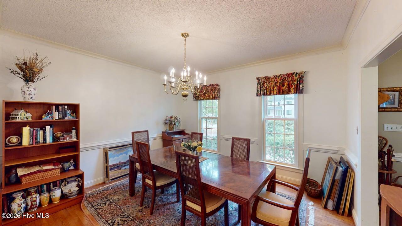 154 S Marion Drive Property Photo 10