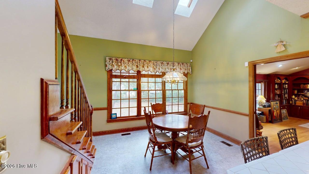 154 S Marion Drive Property Photo 21