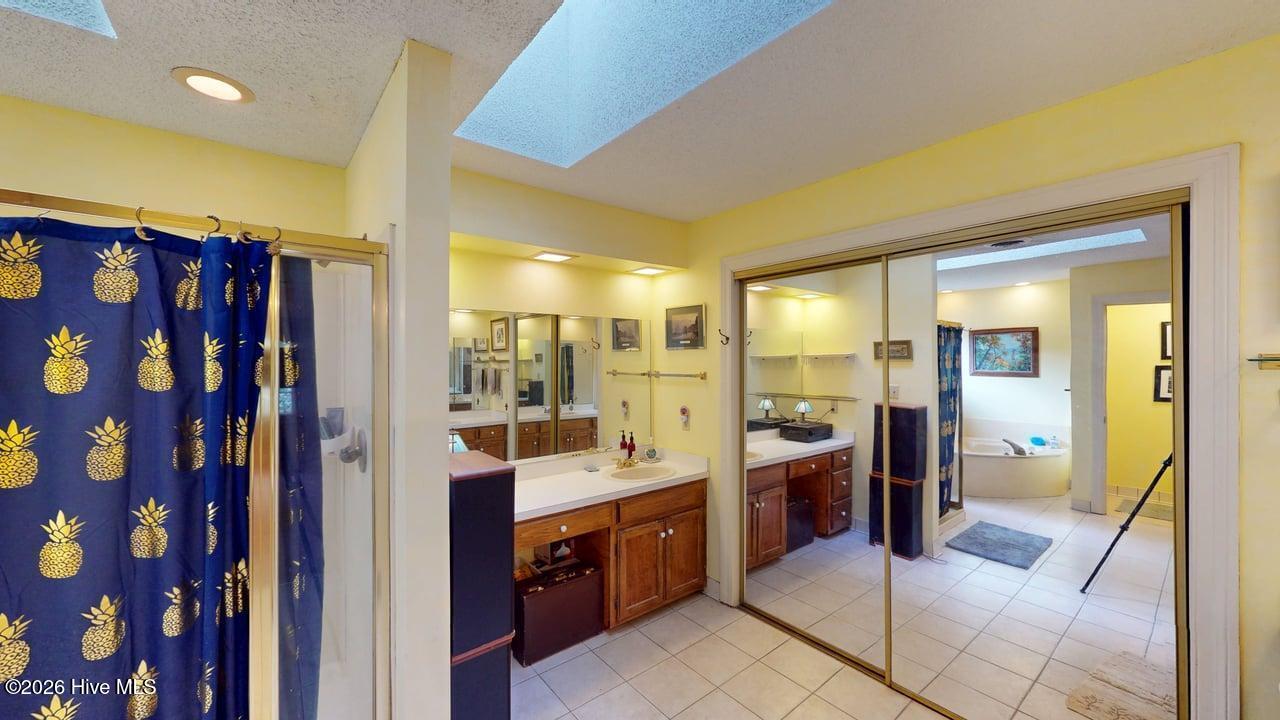 154 S Marion Drive Property Photo 47