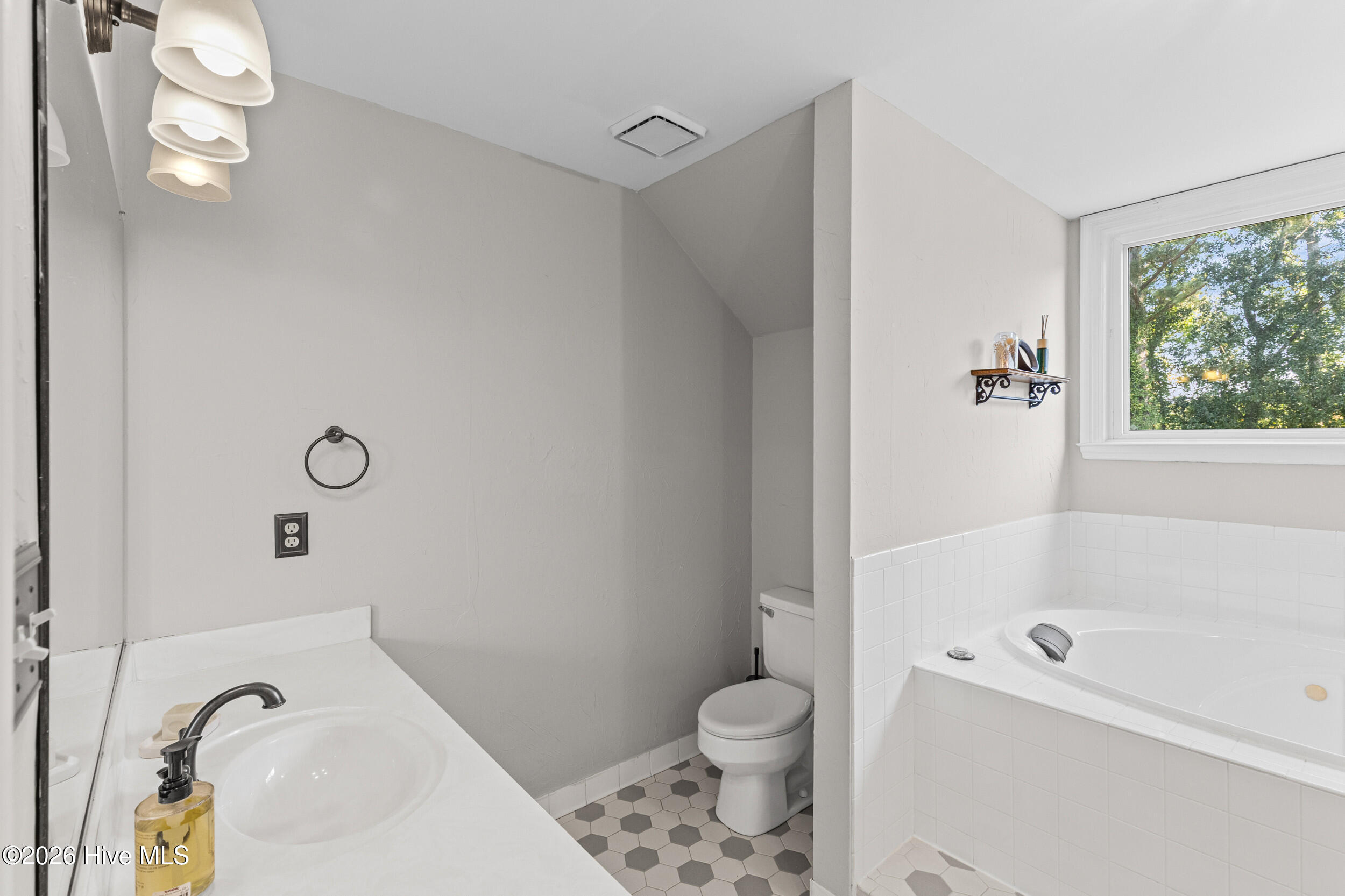 829 Woodberry Drive Property Photo 27