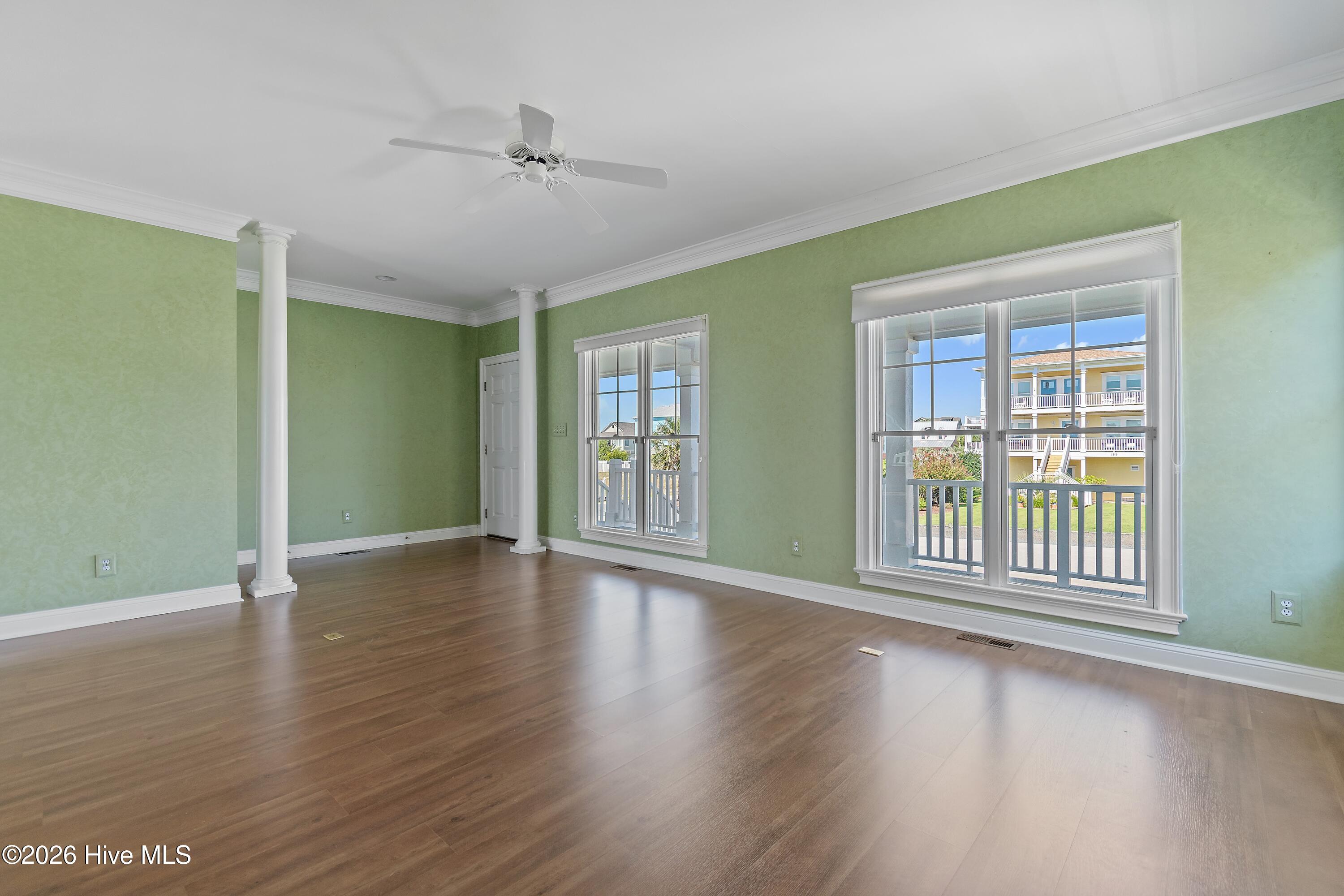 158 Brunswick Avenue E Property Photo 9