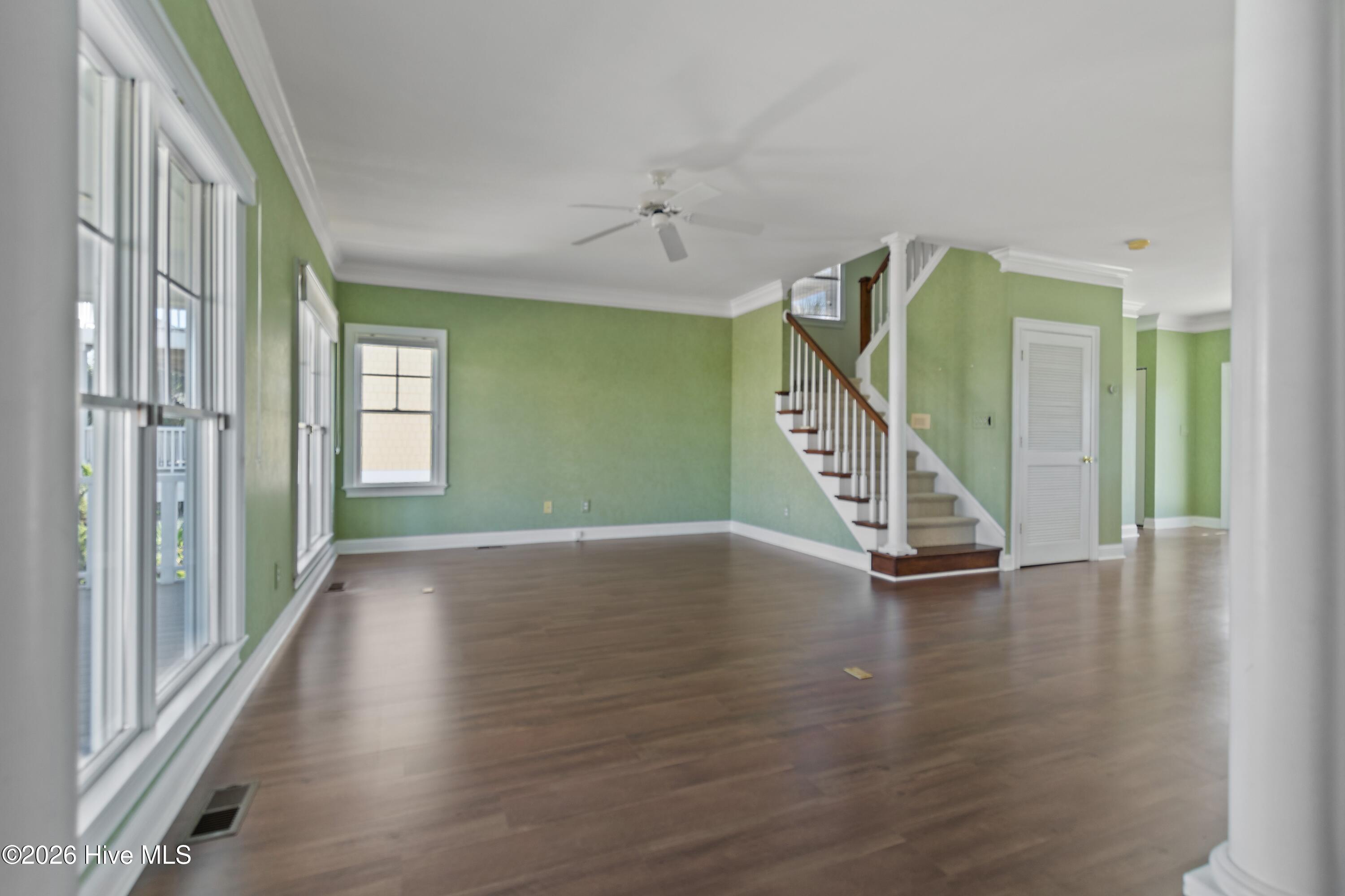 158 Brunswick Avenue E Property Photo 10