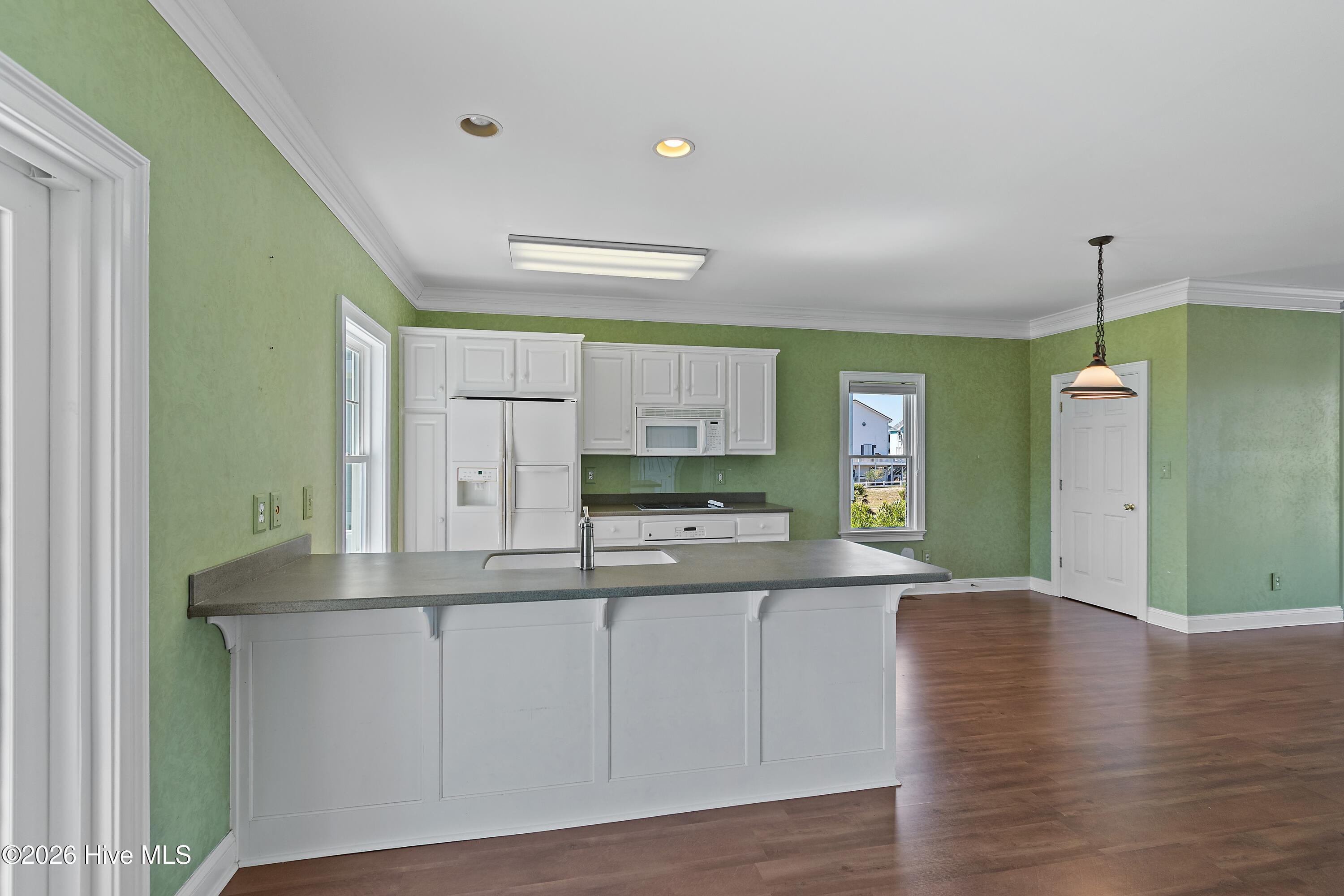 158 Brunswick Avenue E Property Photo 19