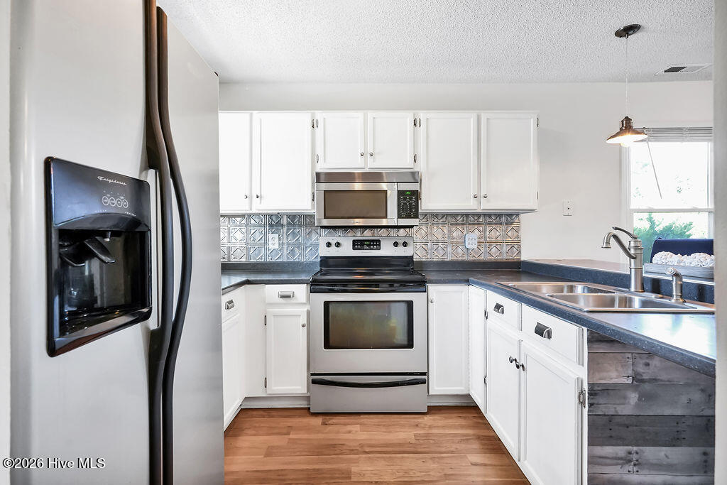 106 Lullwater Drive Unit B Property Photo 10