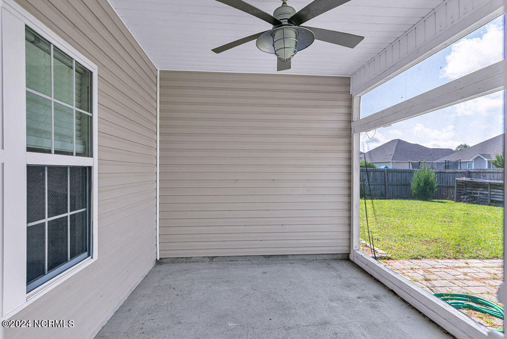 402 Derrick Drive Property Photo 18